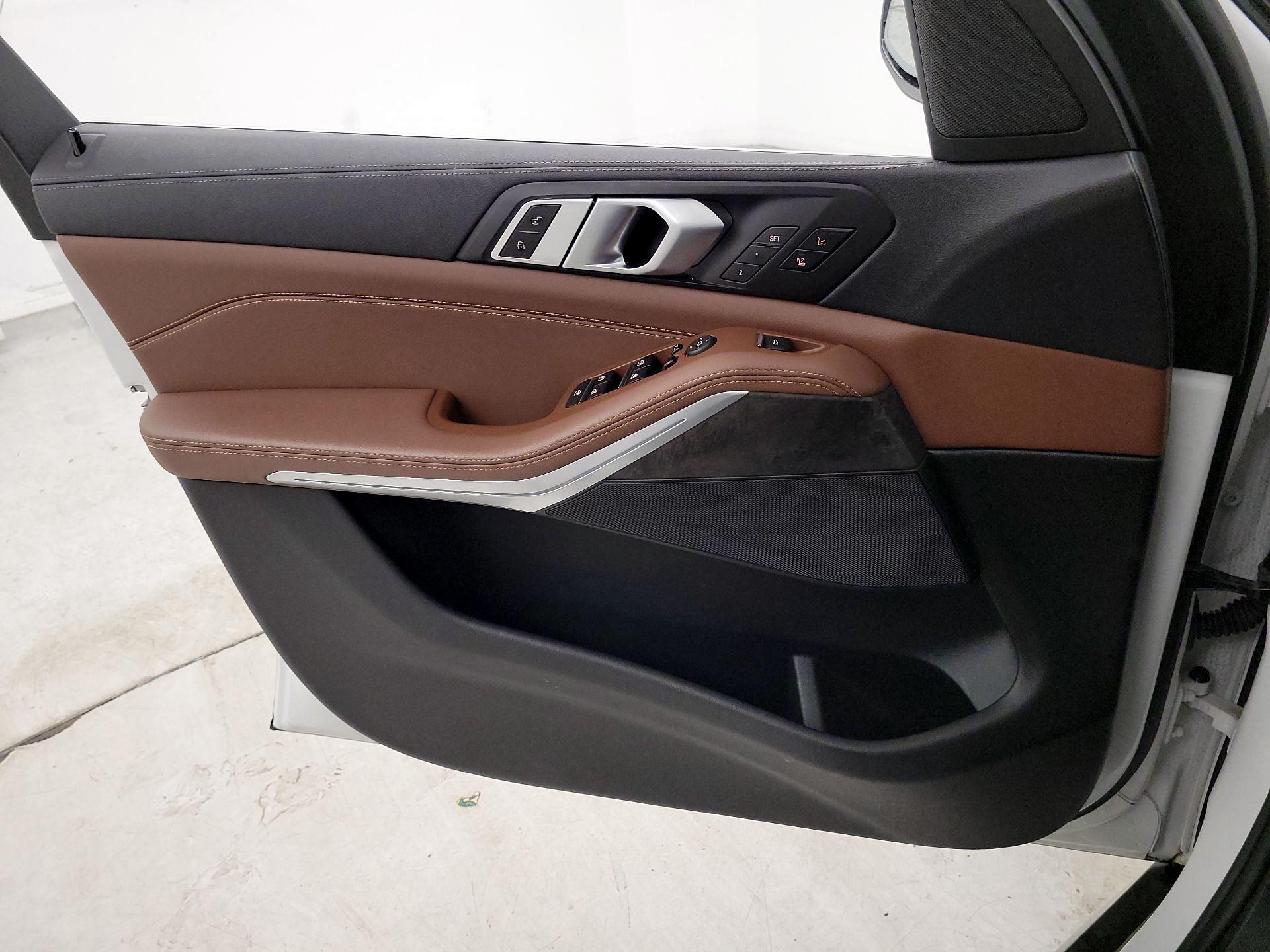 Thumbnail: 2022 BMW X5 - 12