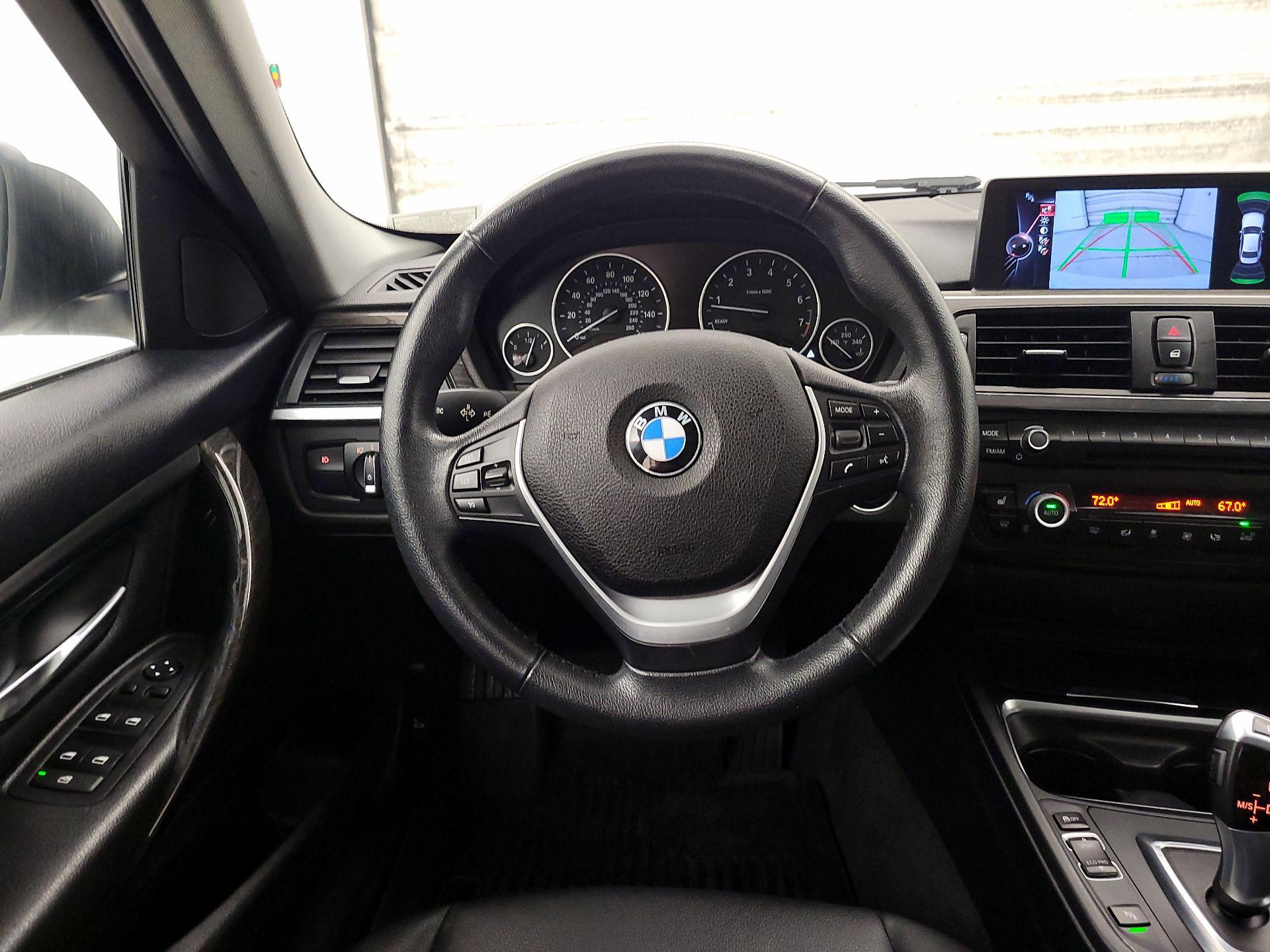 Thumbnail: 2015 BMW 3 Series - 10