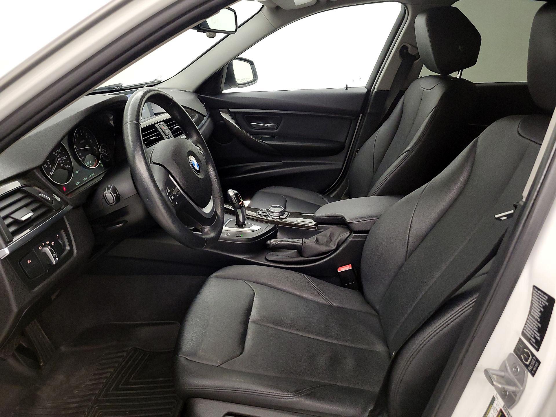 Thumbnail: 2015 BMW 3 Series - 11