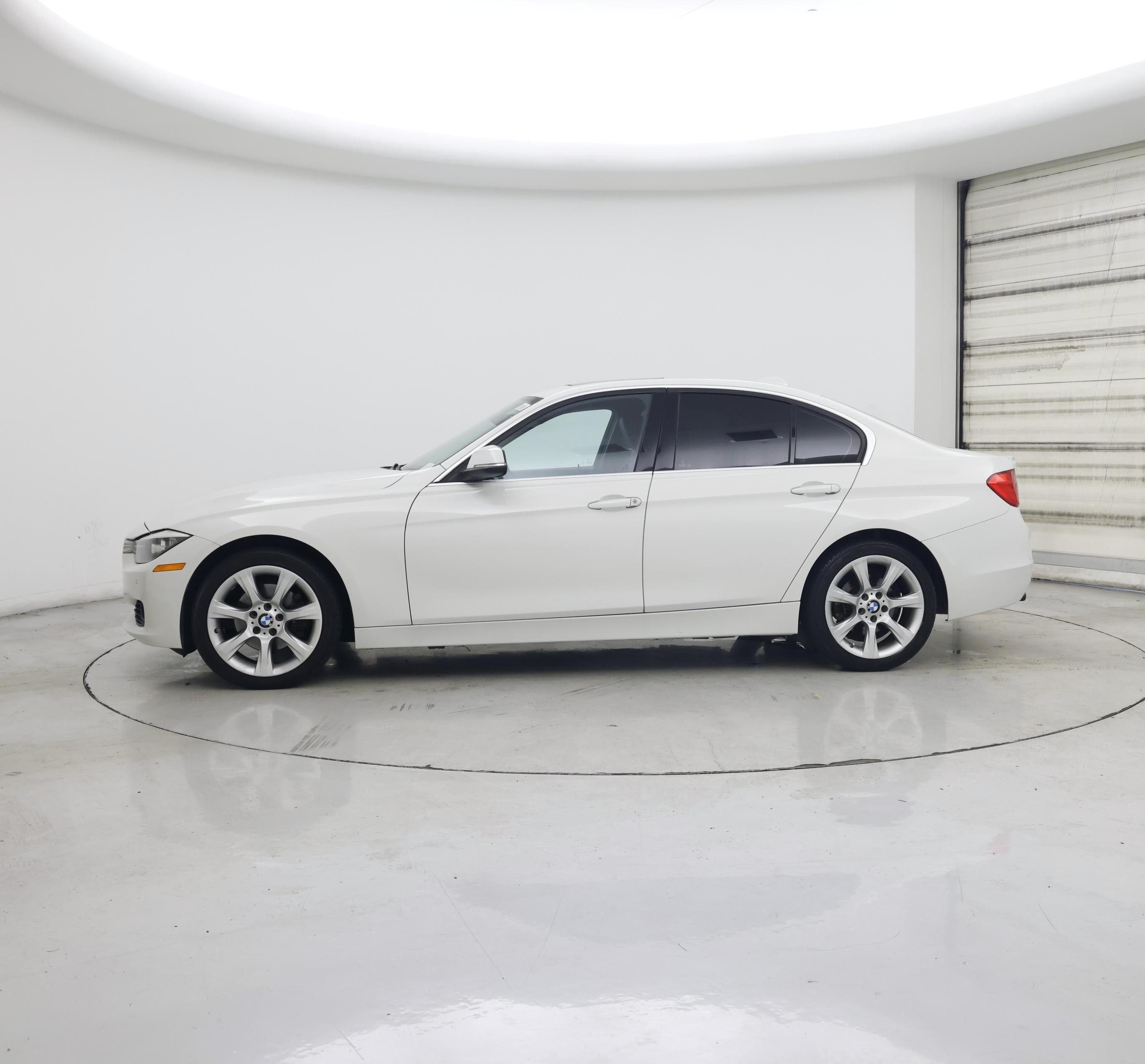 Thumbnail: 2015 BMW 3 Series - 3