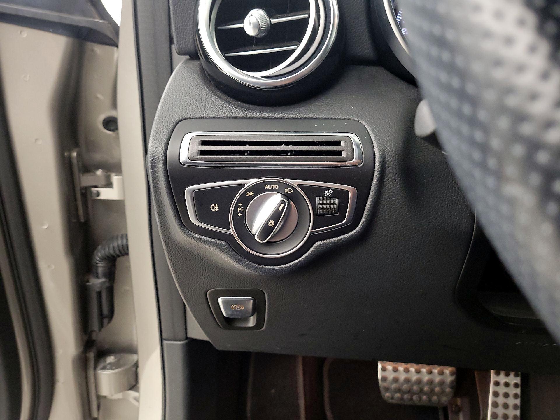 Thumbnail: 2019 Mercedes-Benz GLC - 13