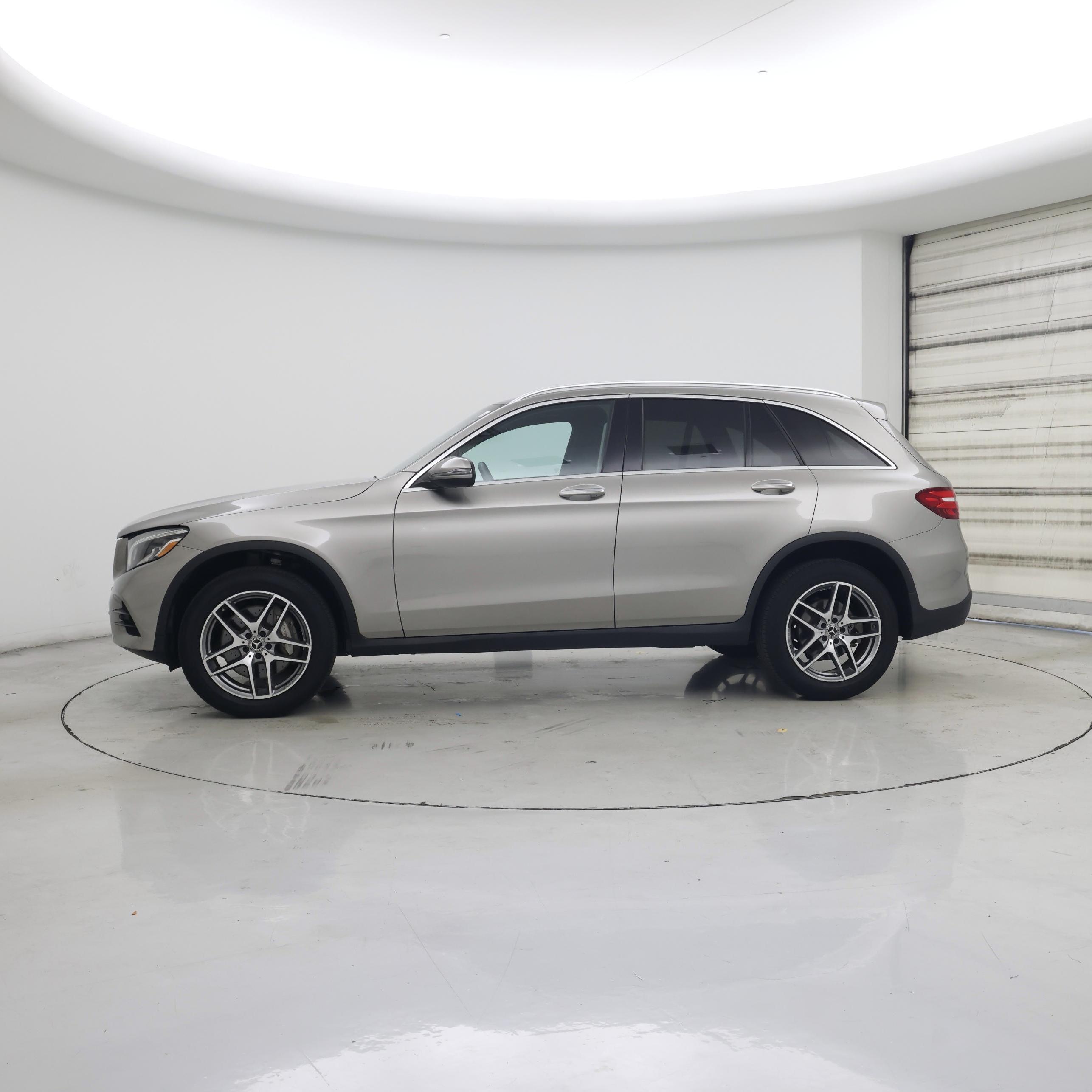 Thumbnail: 2019 Mercedes-Benz GLC - 3
