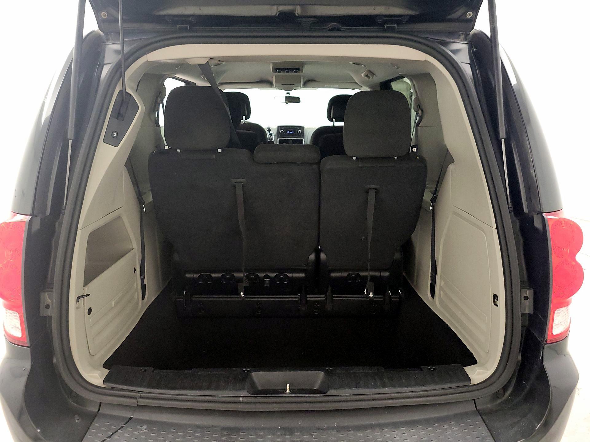 Thumbnail: 2016 Dodge Grand Caravan - 18