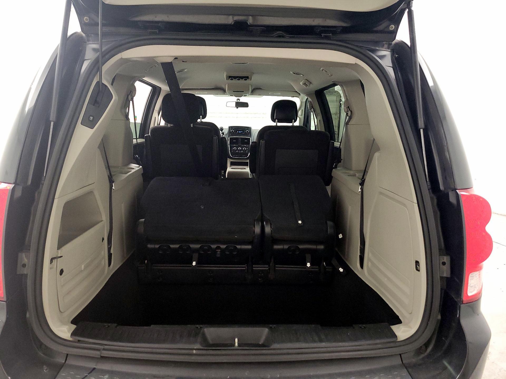 Thumbnail: 2016 Dodge Grand Caravan - 19