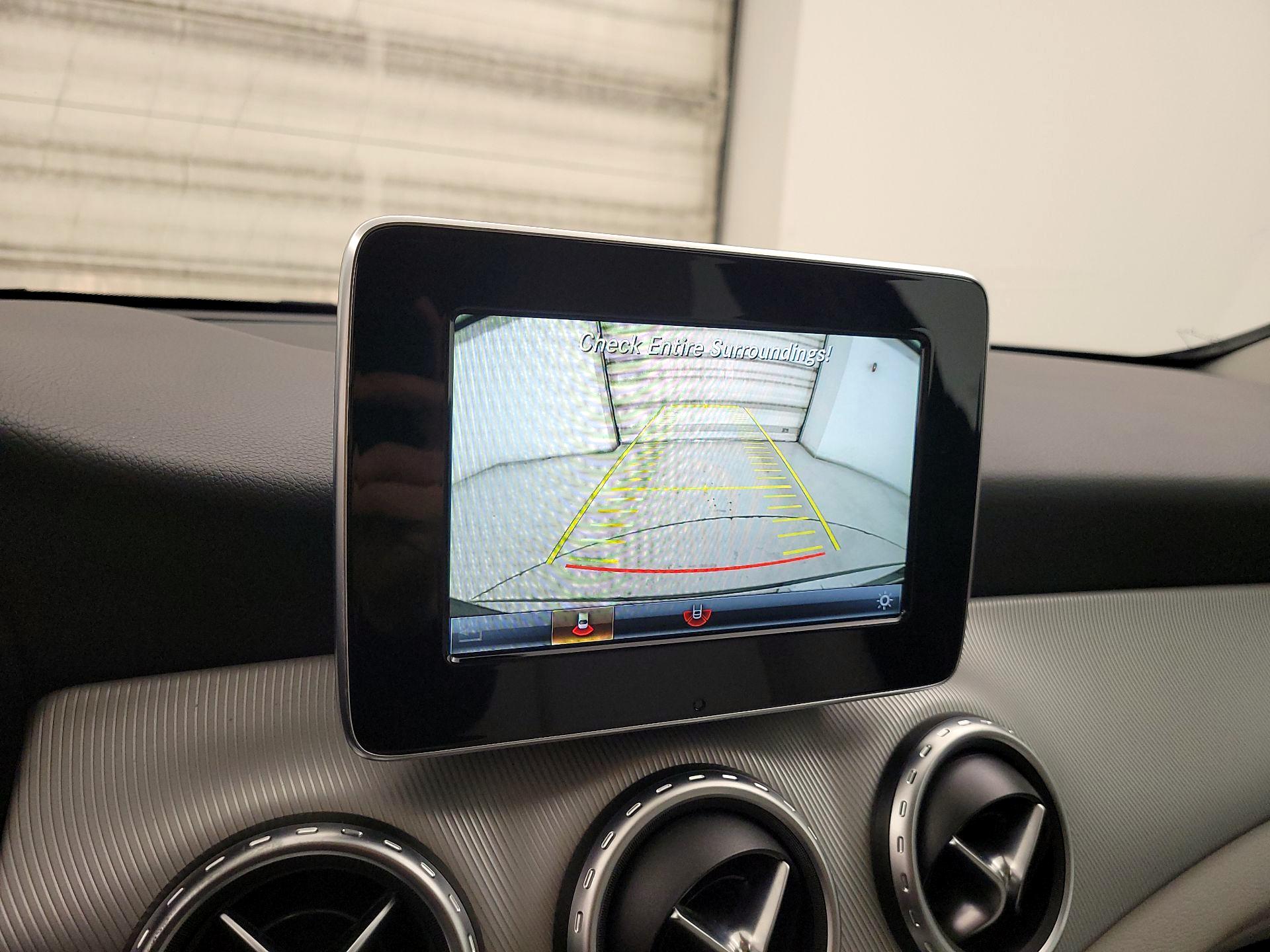 Thumbnail: 2017 Mercedes-Benz GLA - 13