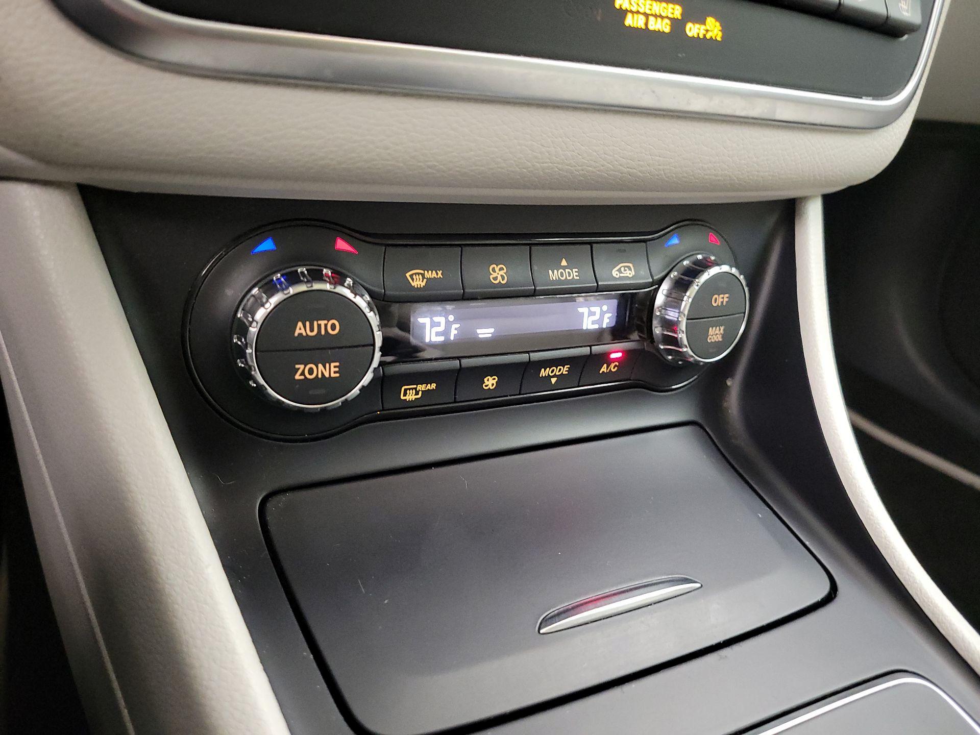 Thumbnail: 2017 Mercedes-Benz GLA - 15