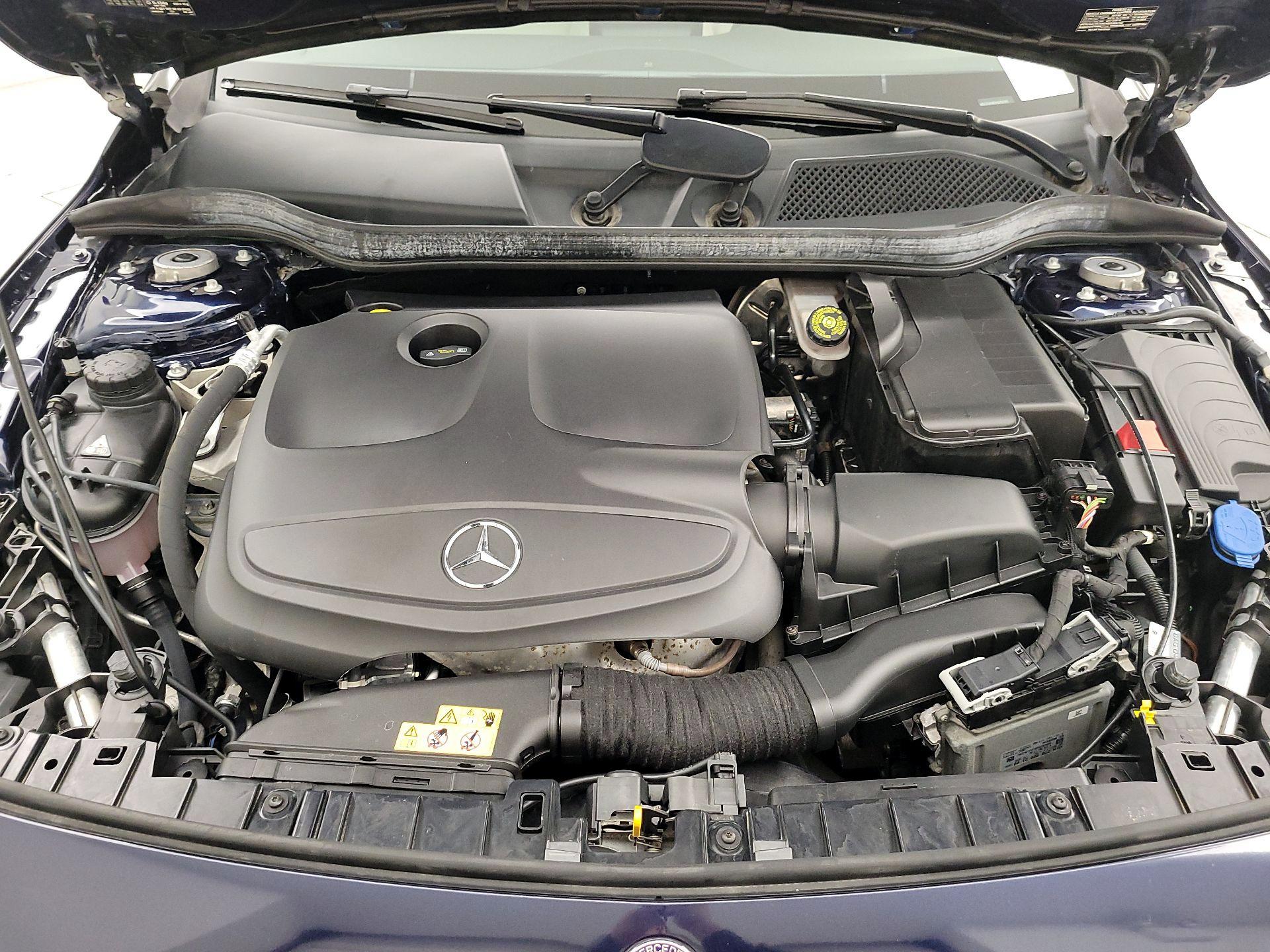 Thumbnail: 2017 Mercedes-Benz GLA - 20