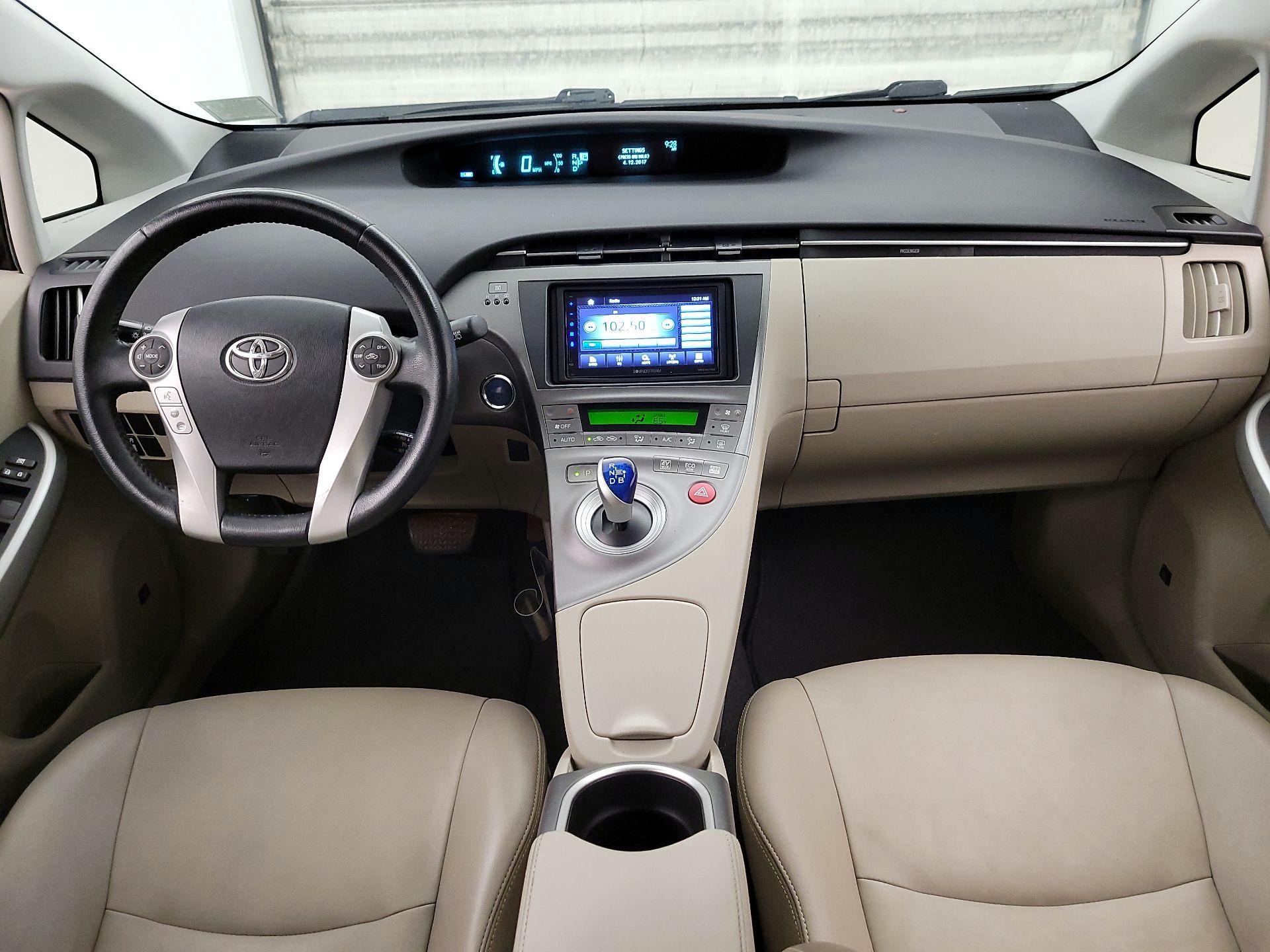 Thumbnail: 2015 Toyota Prius - 9