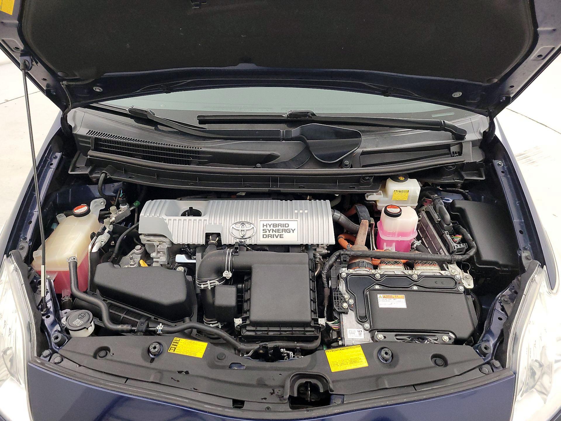 Thumbnail: 2015 Toyota Prius - 20