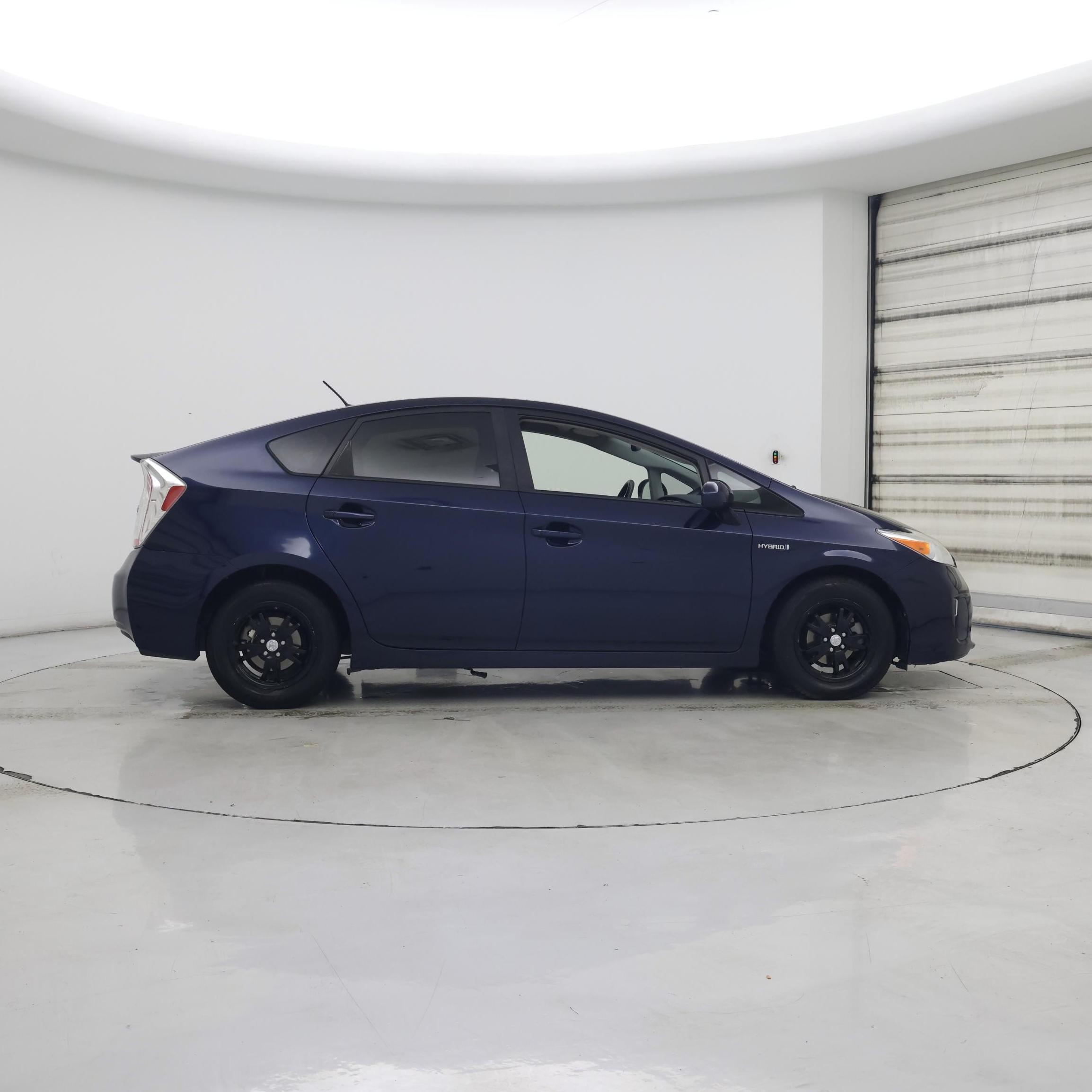 Thumbnail: 2015 Toyota Prius - 7