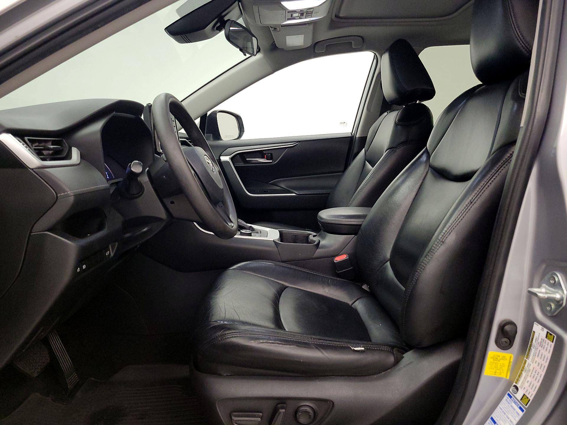 Thumbnail: 2022 Toyota RAV4 - 11