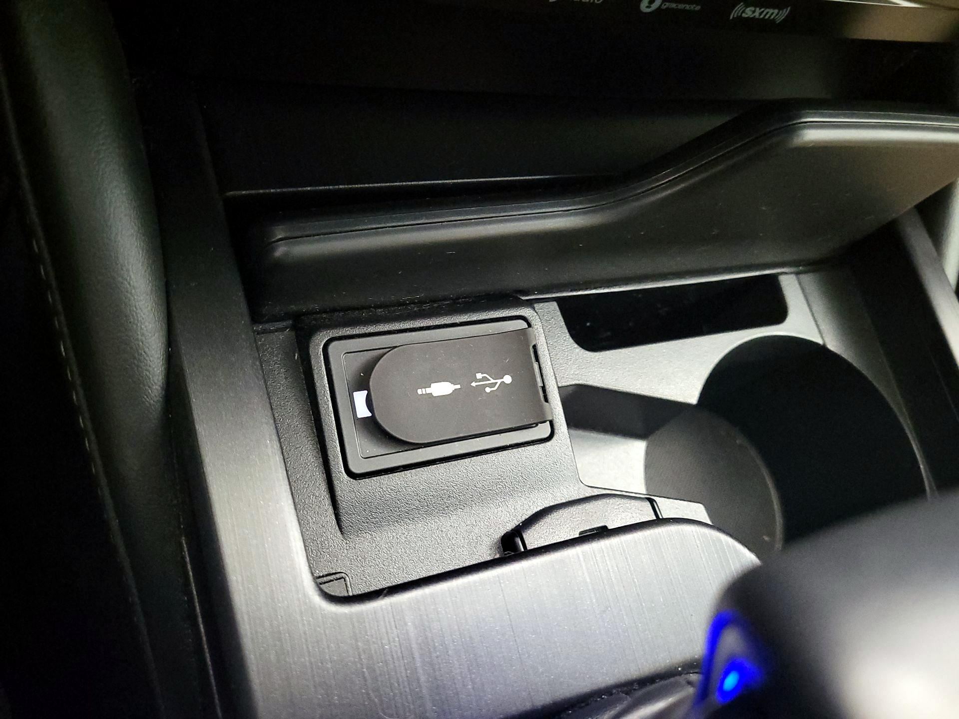 Thumbnail: 2020 Lexus ES - 18