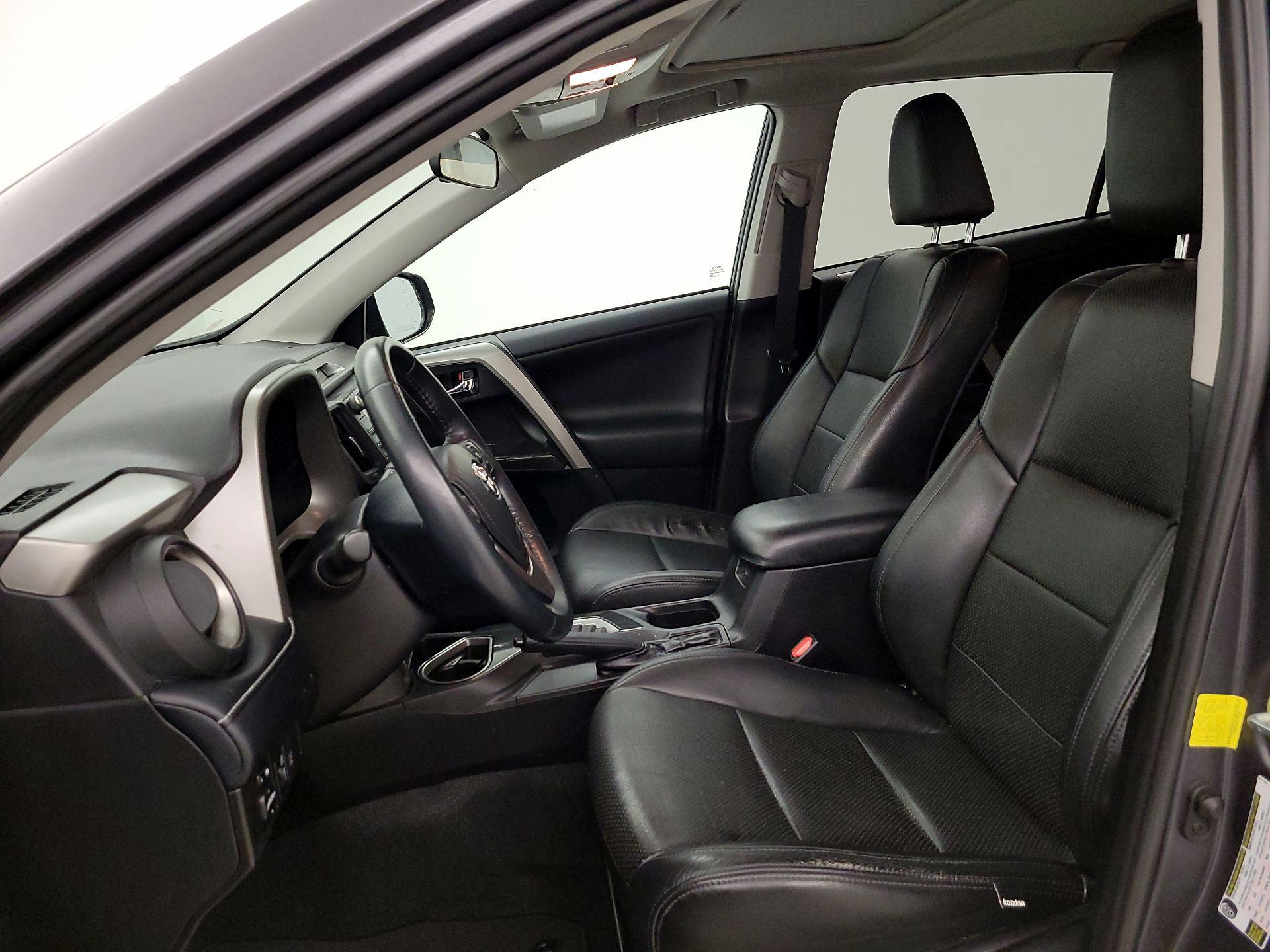 Thumbnail: 2018 Toyota RAV4 - 11