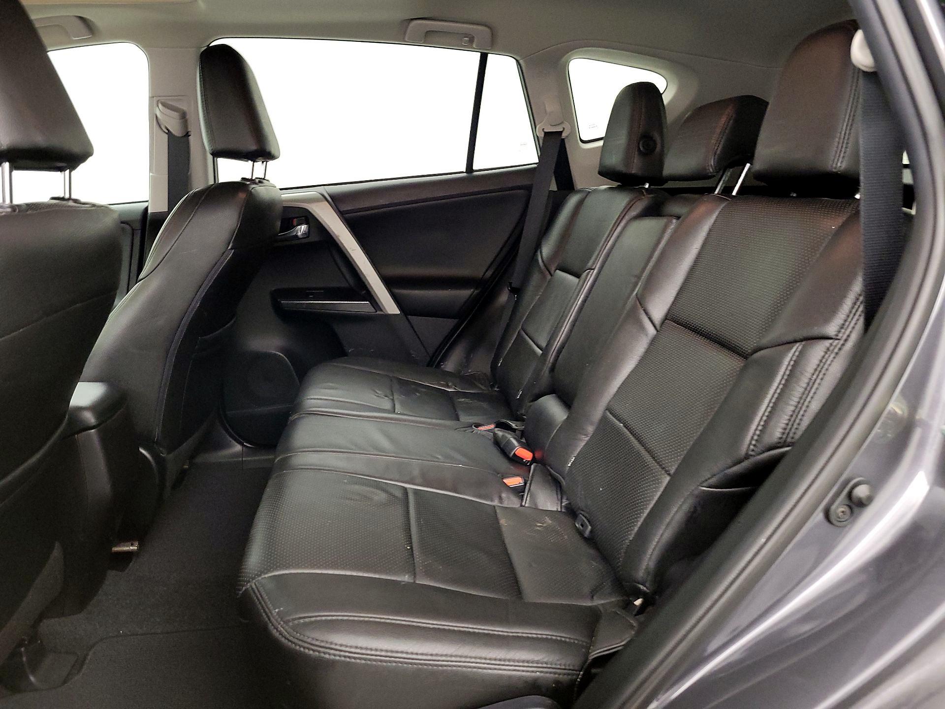 Thumbnail: 2018 Toyota RAV4 - 17