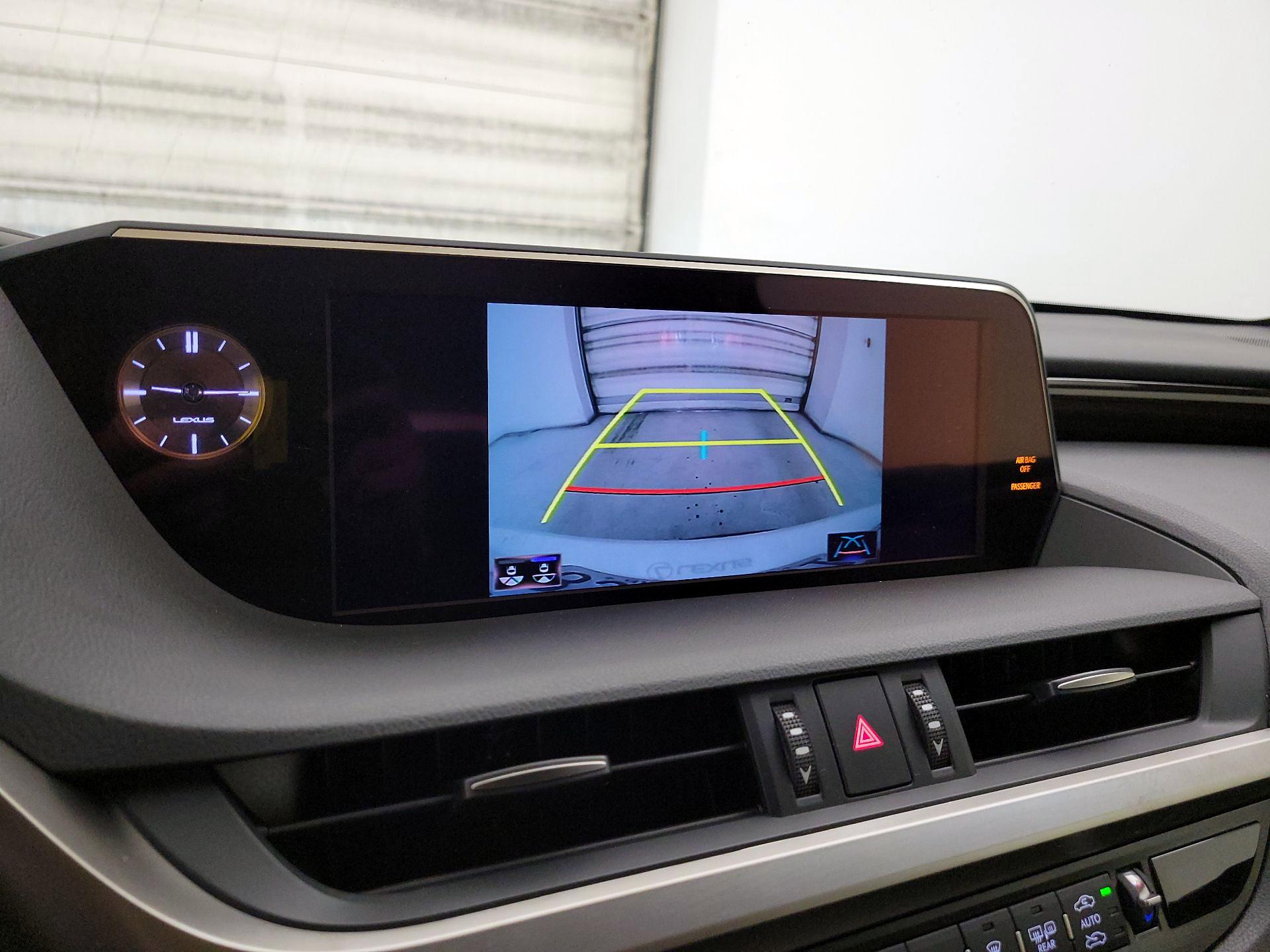 Thumbnail: 2019 Lexus ES - 14