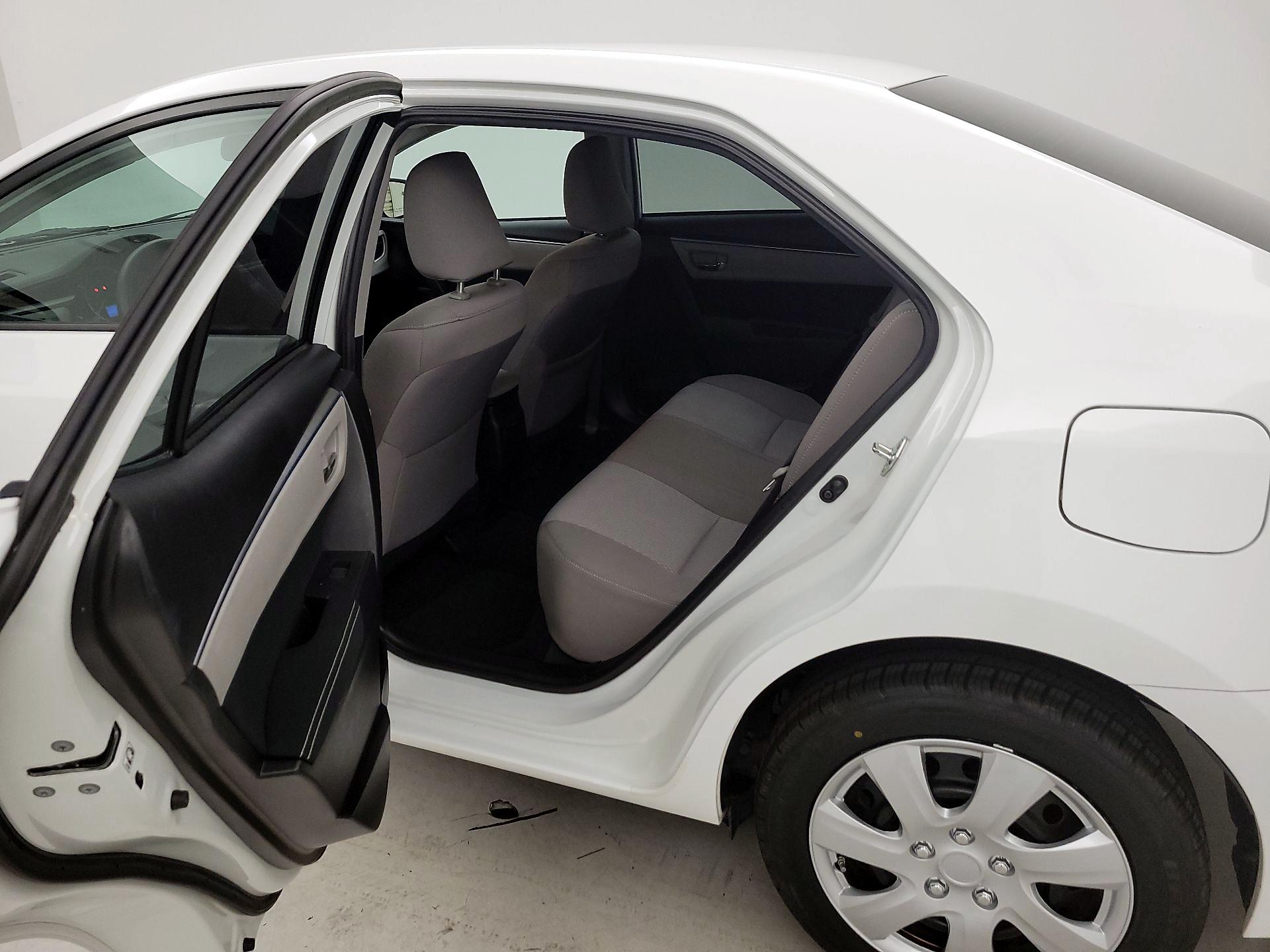 Thumbnail: 2016 Toyota Corolla - 19