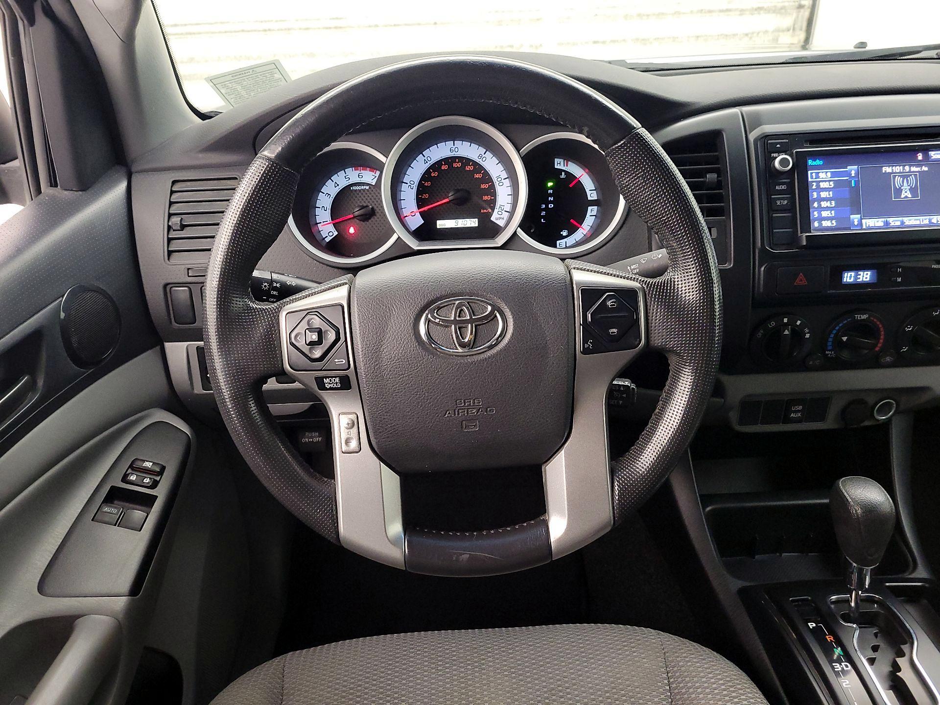 Thumbnail: 2014 Toyota Tacoma - 10