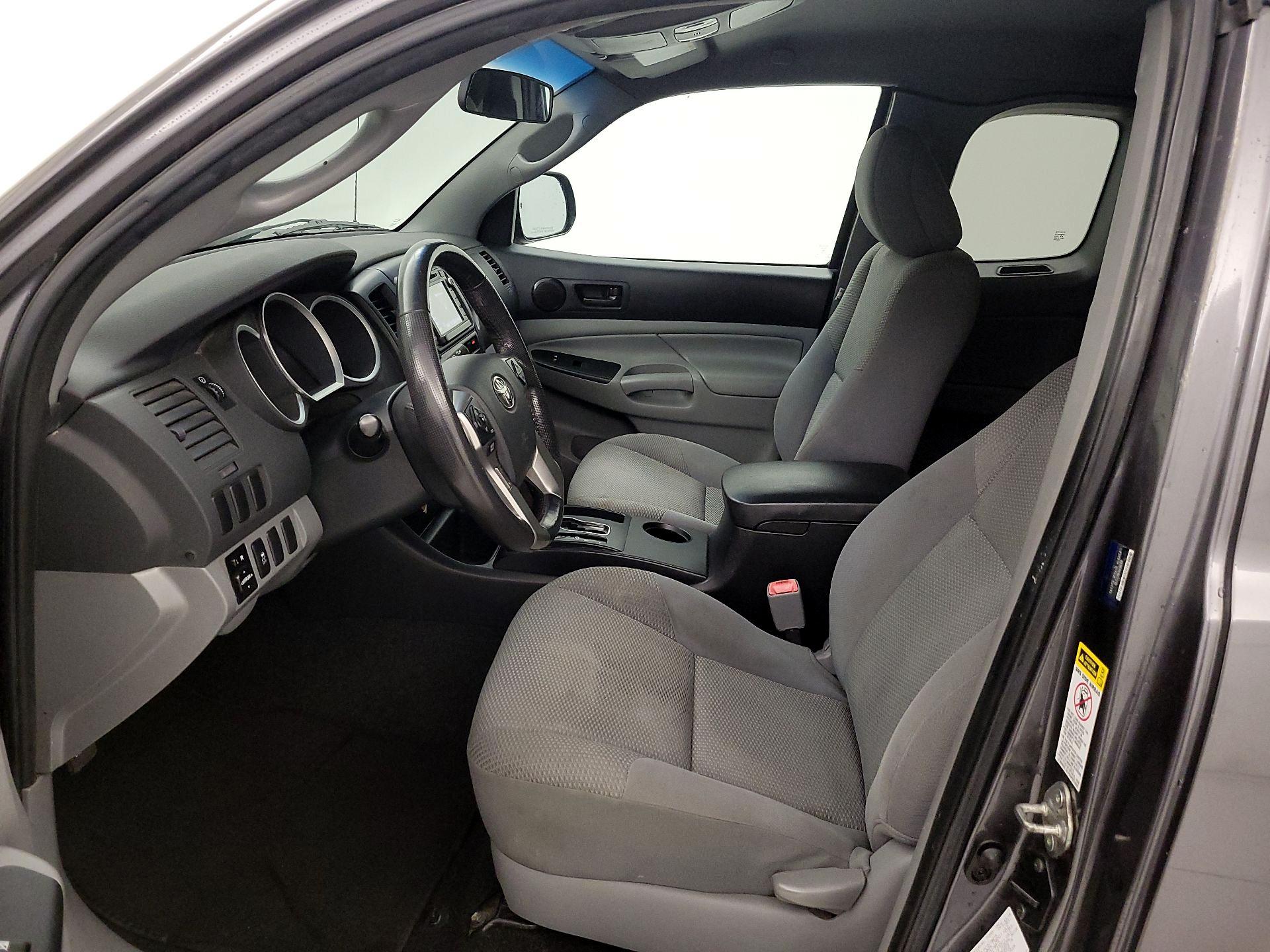 Thumbnail: 2014 Toyota Tacoma - 11