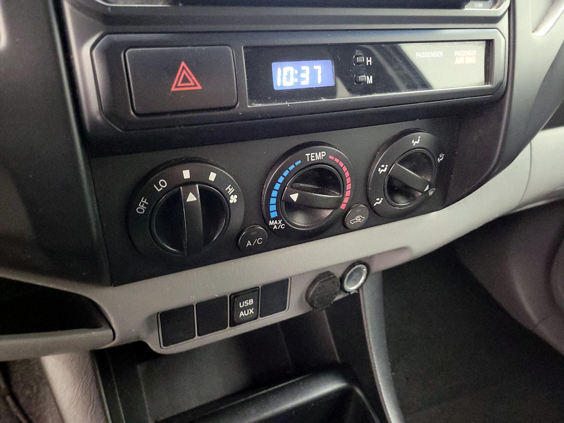 Thumbnail: 2014 Toyota Tacoma - 15