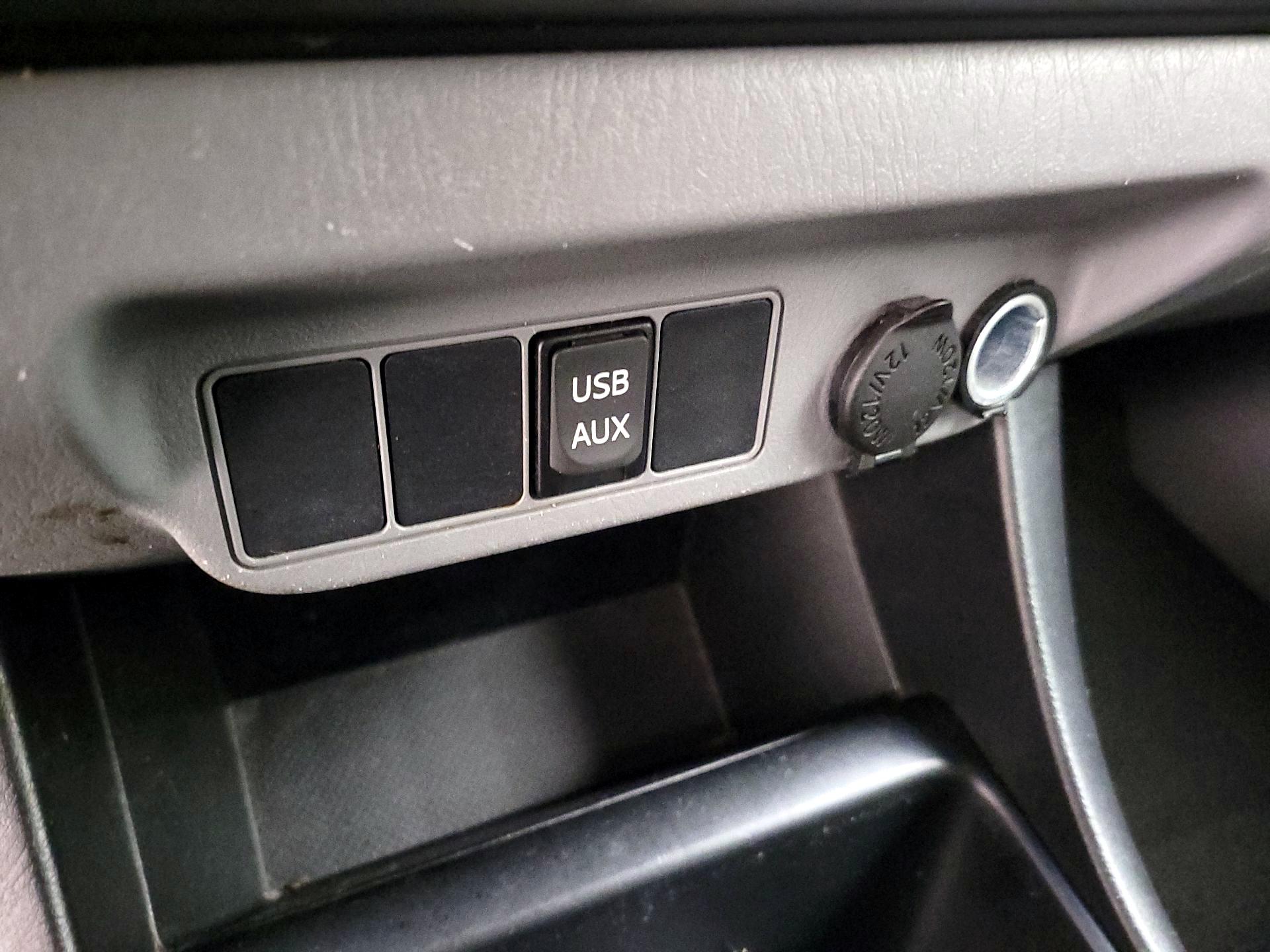 Thumbnail: 2014 Toyota Tacoma - 17