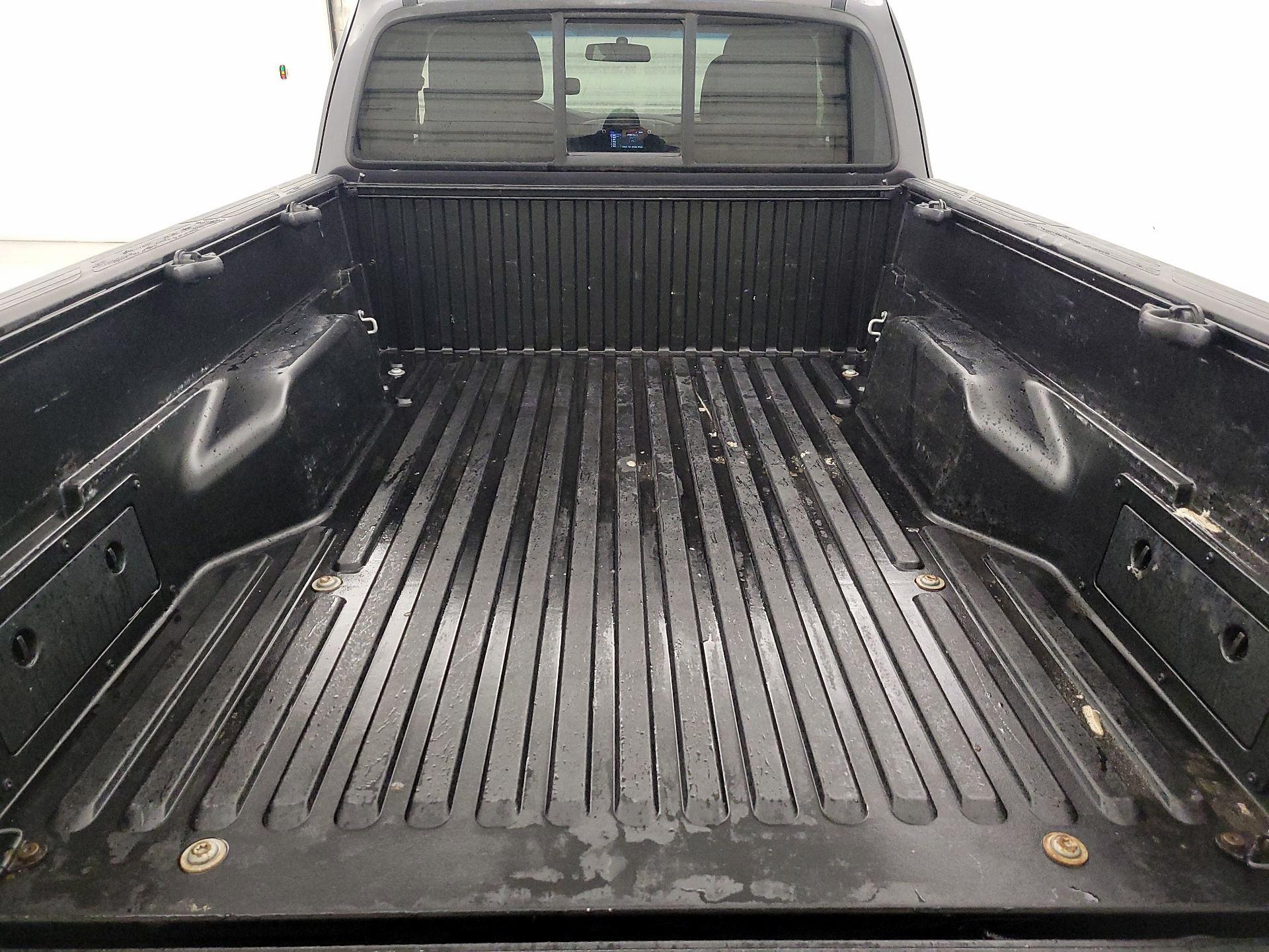 Thumbnail: 2014 Toyota Tacoma - 19