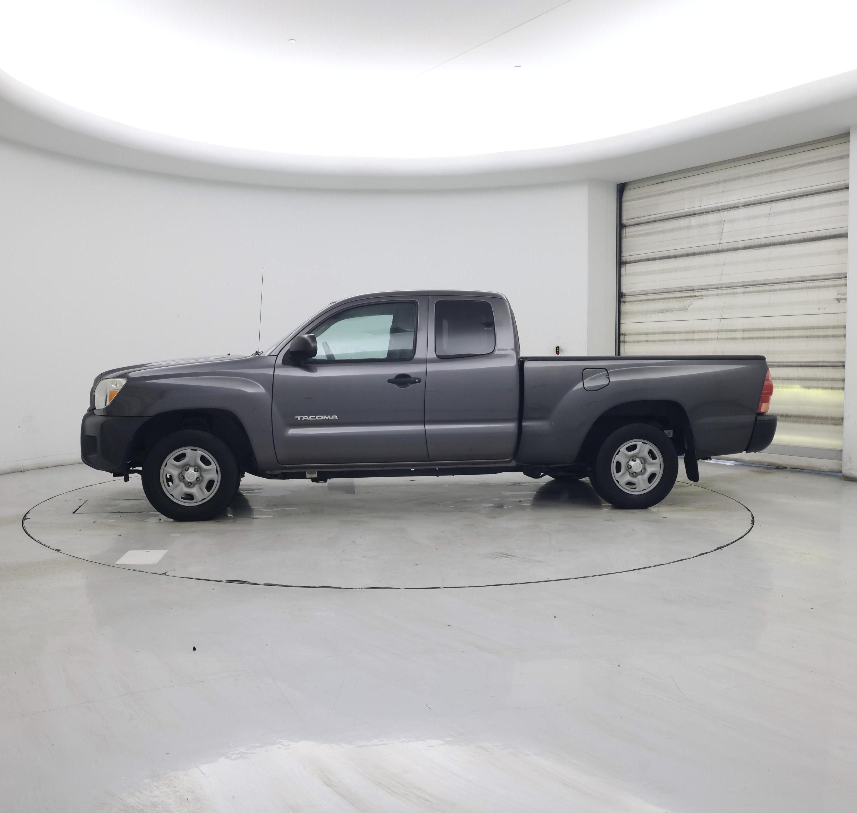 Thumbnail: 2014 Toyota Tacoma - 3