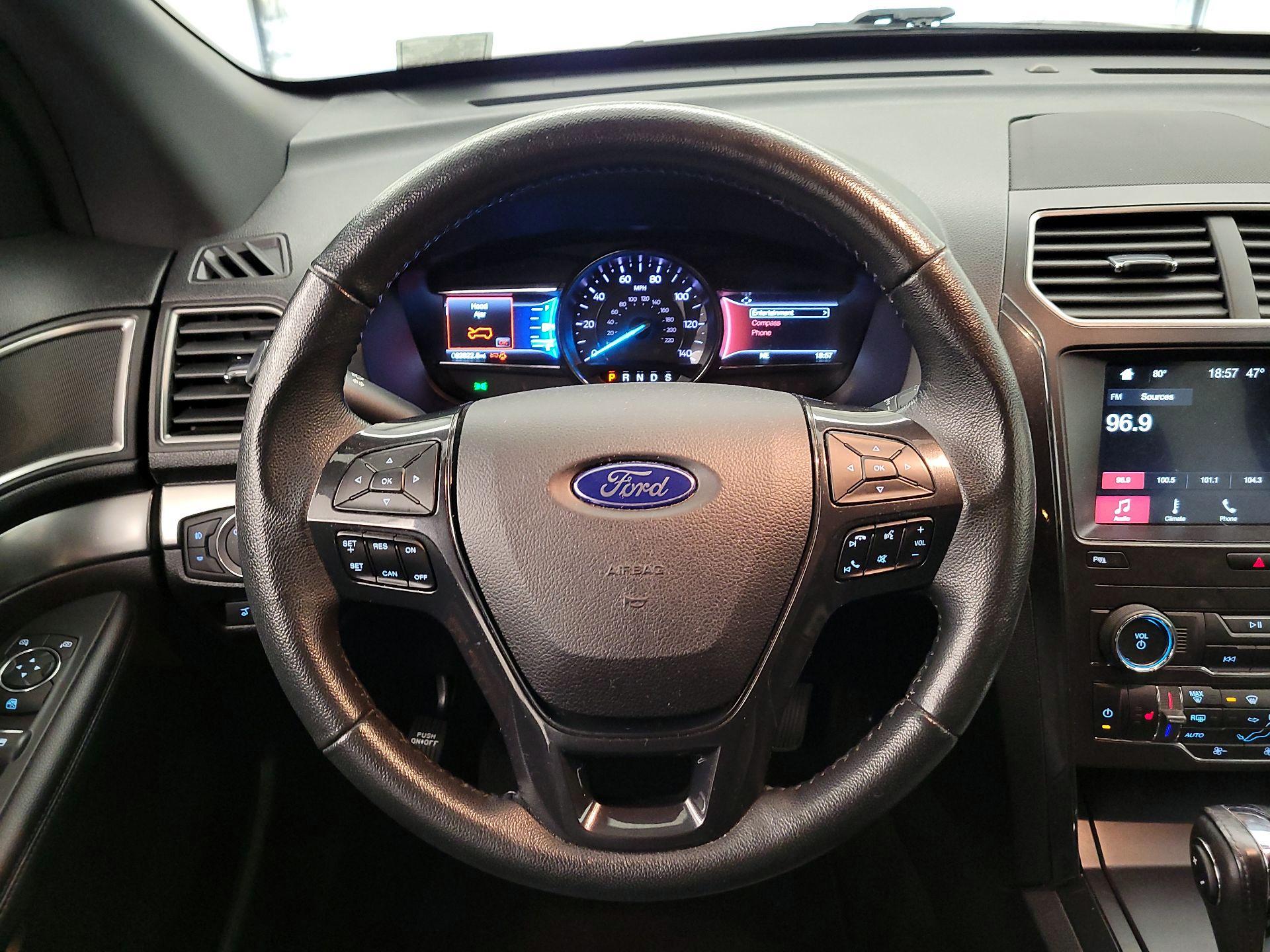 Thumbnail: 2018 Ford Explorer - 10