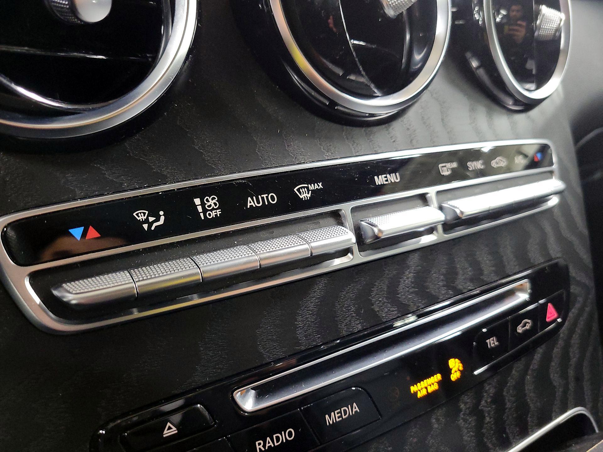 Thumbnail: 2019 Mercedes-Benz GLC - 16