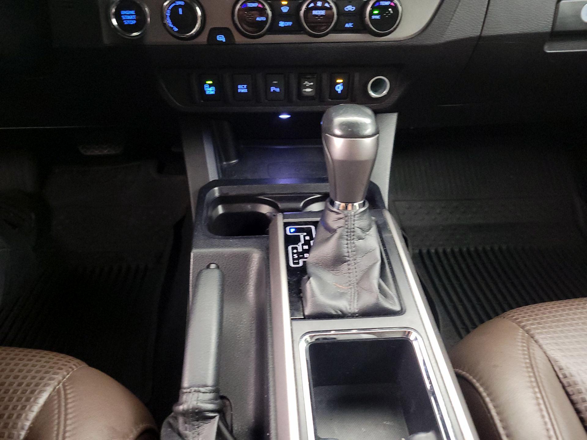 Thumbnail: 2017 Toyota Tacoma - 17