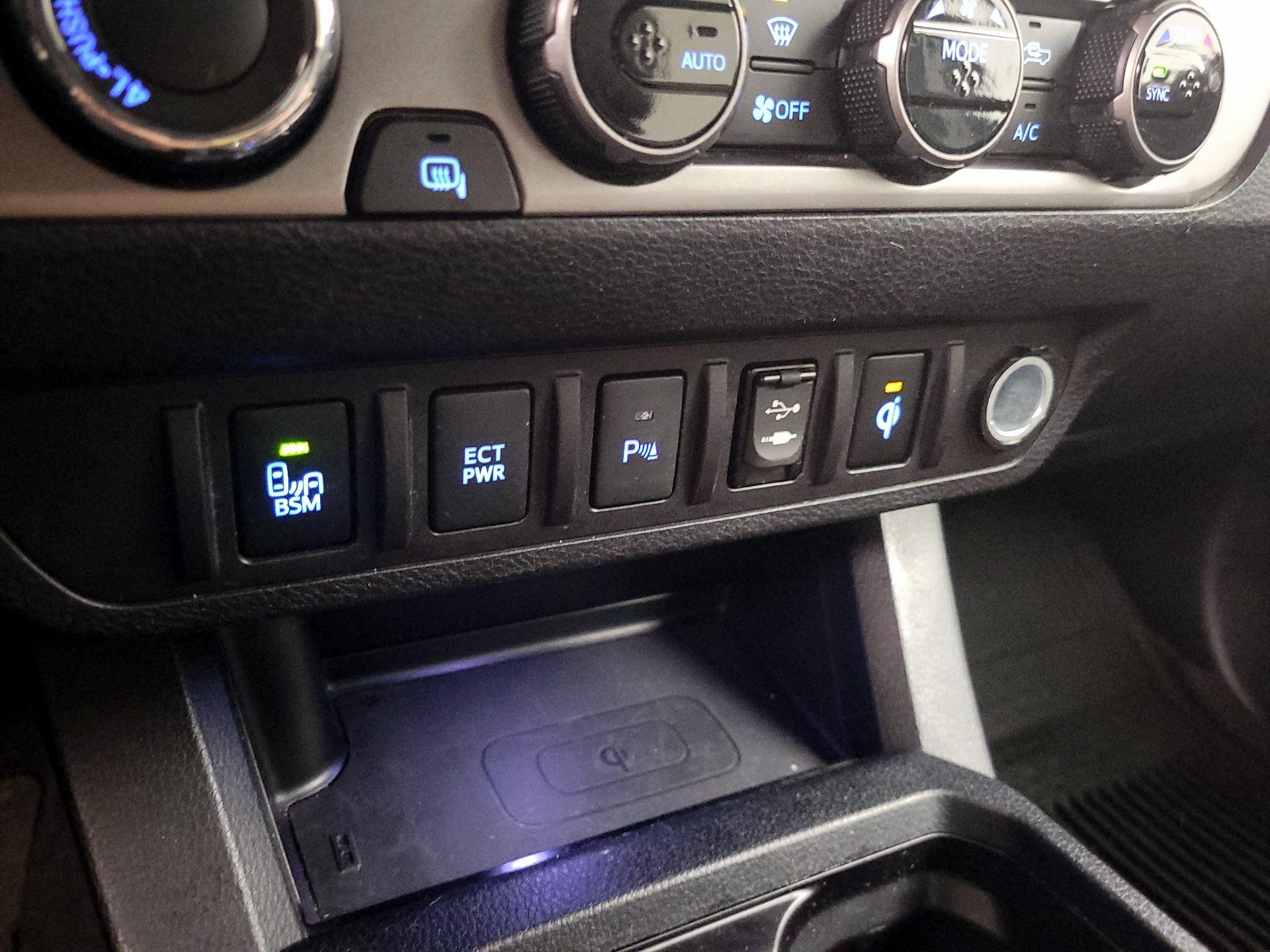 Thumbnail: 2017 Toyota Tacoma - 18