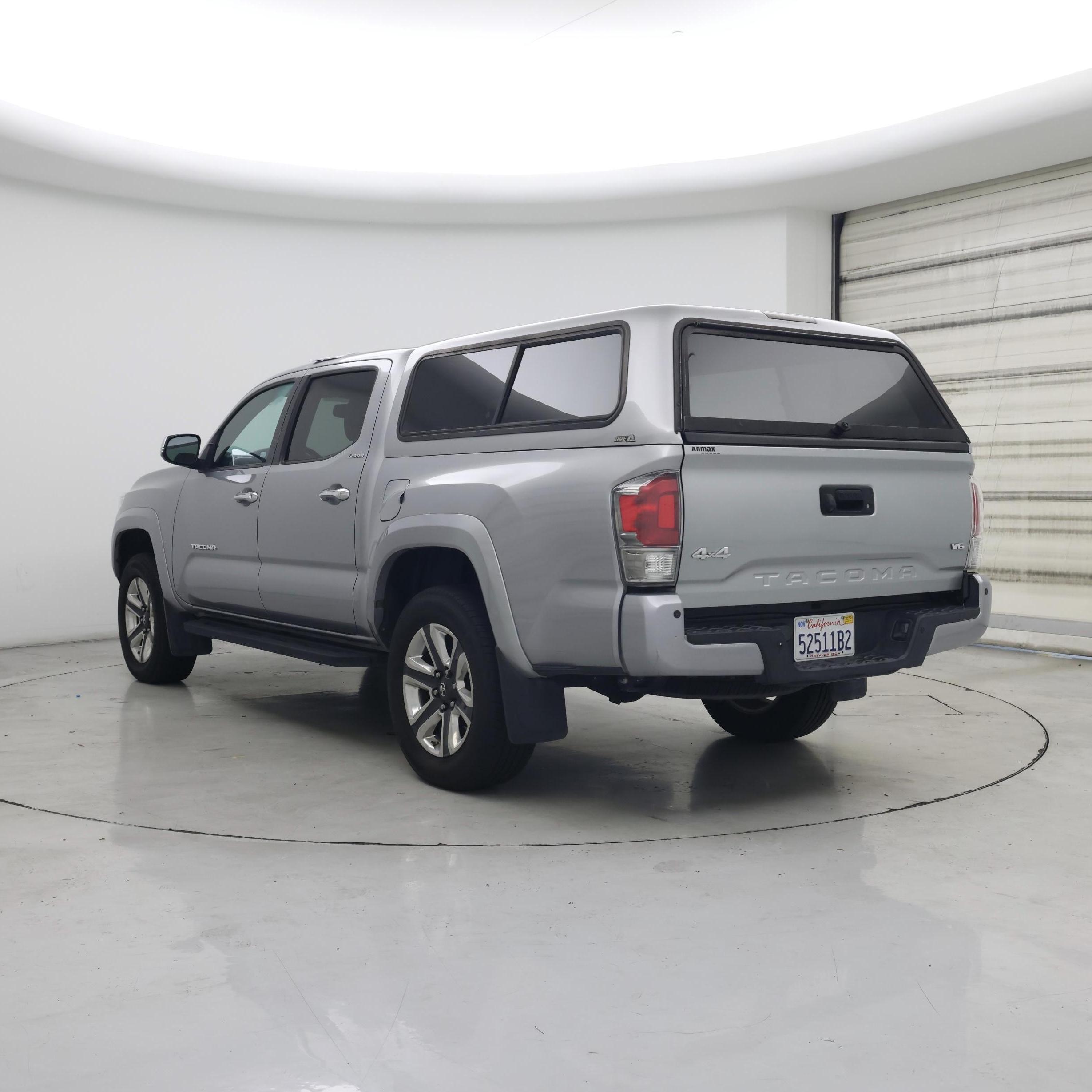 Thumbnail: 2017 Toyota Tacoma - 2