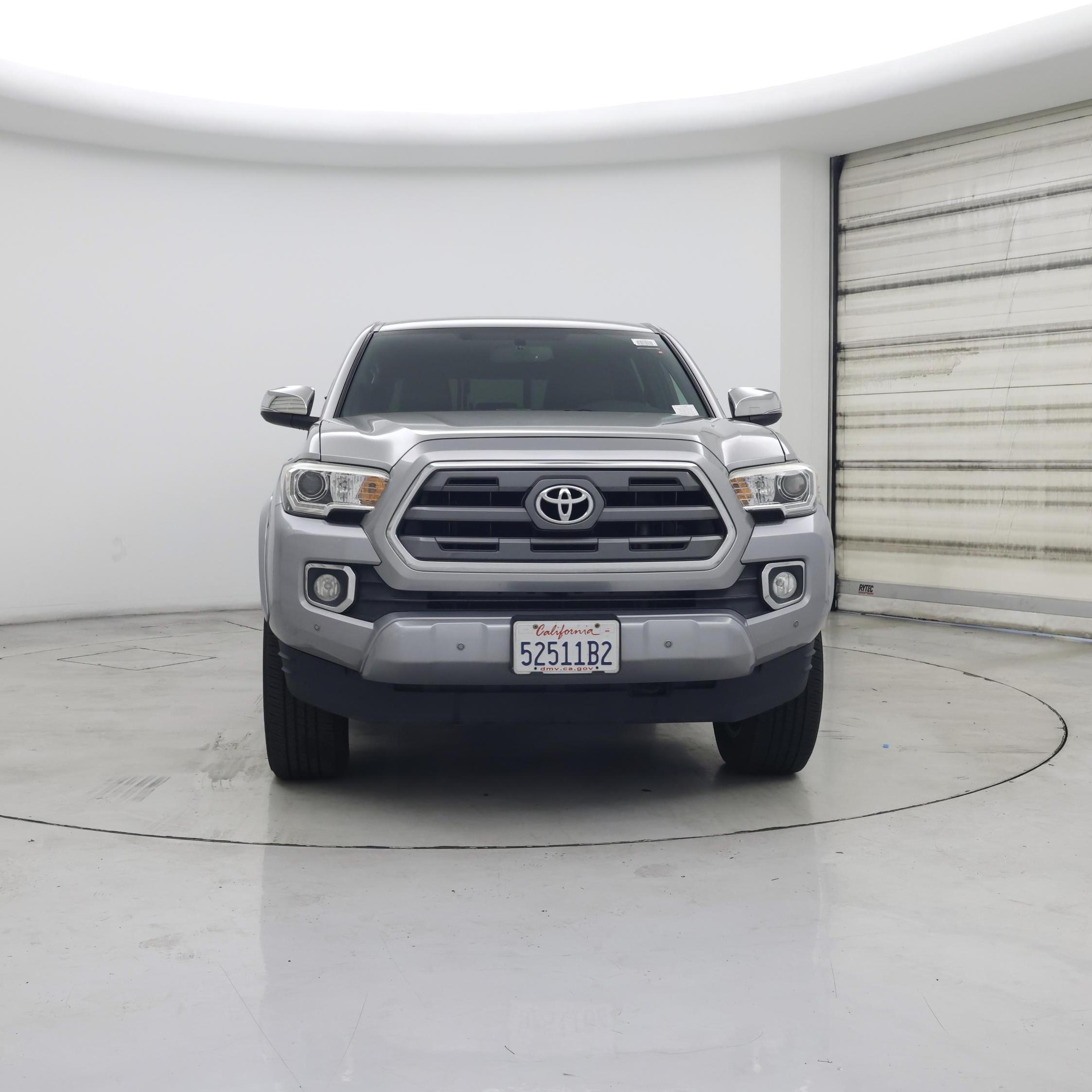 Thumbnail: 2017 Toyota Tacoma - 5