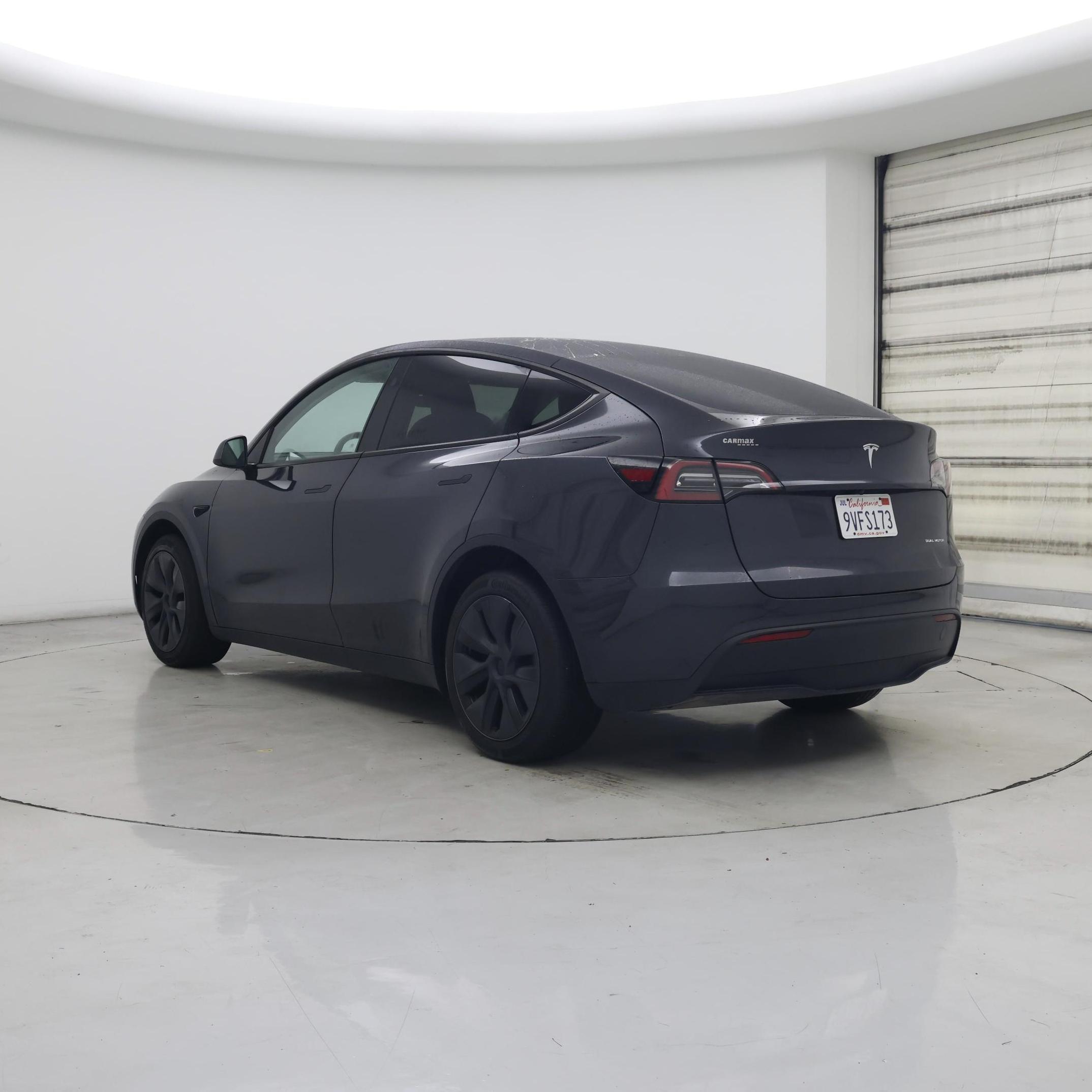 Thumbnail: 2025 Tesla Model Y - 2
