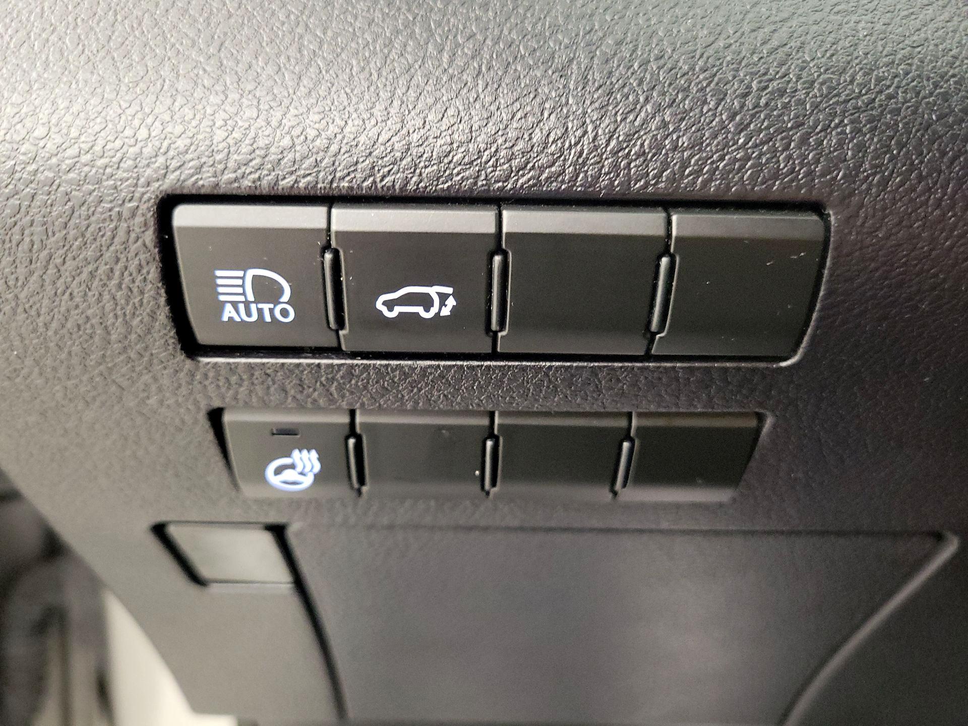 Thumbnail: 2022 Lexus RX - 13