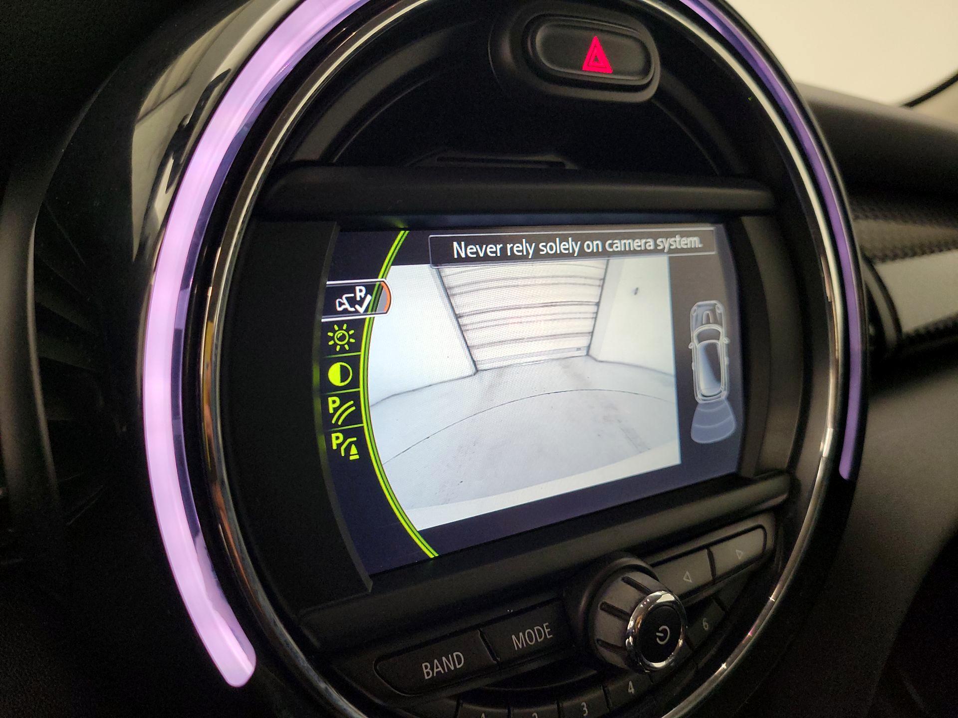 Thumbnail: 2016 MINI Cooper Hardtop - 14