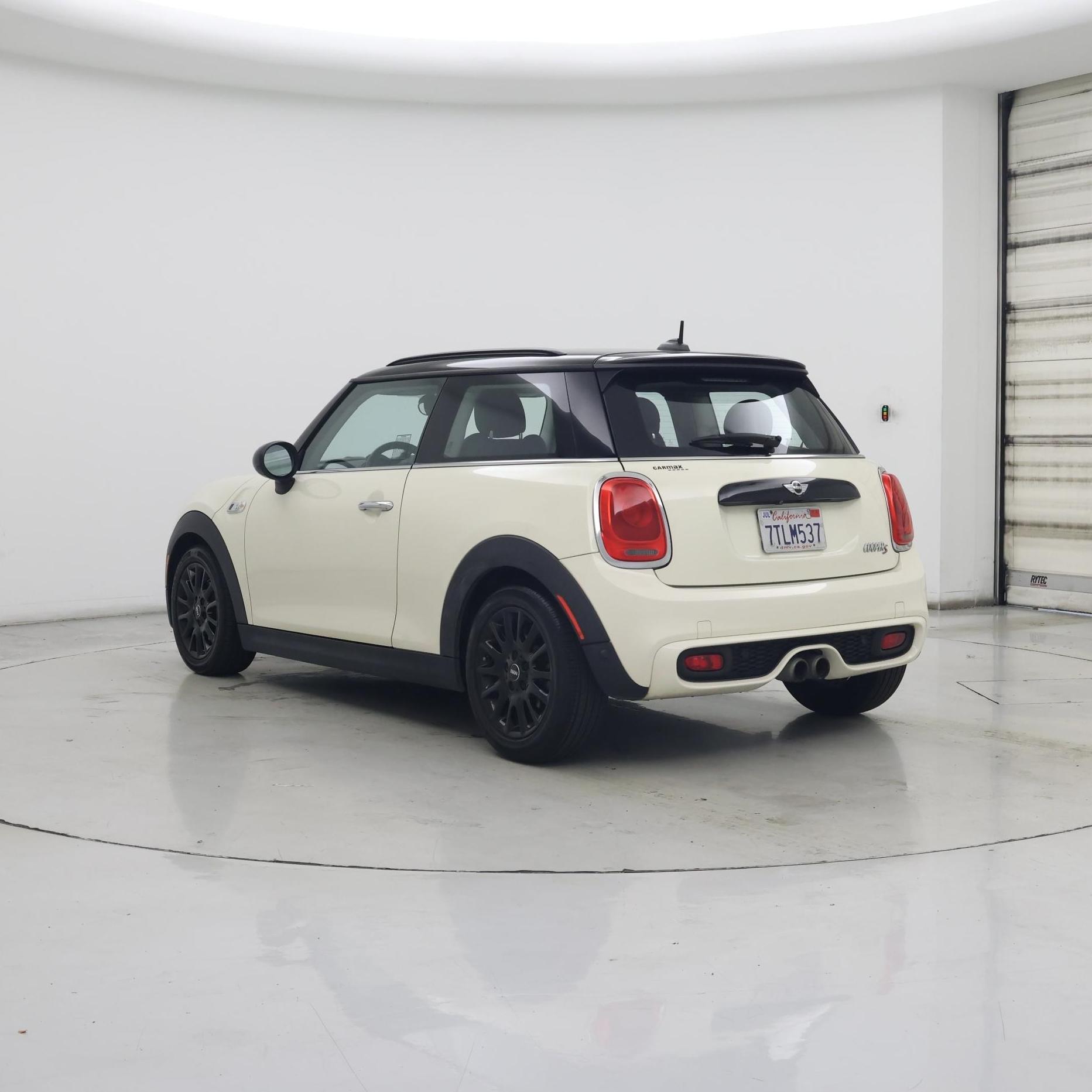 Thumbnail: 2016 MINI Cooper Hardtop - 2
