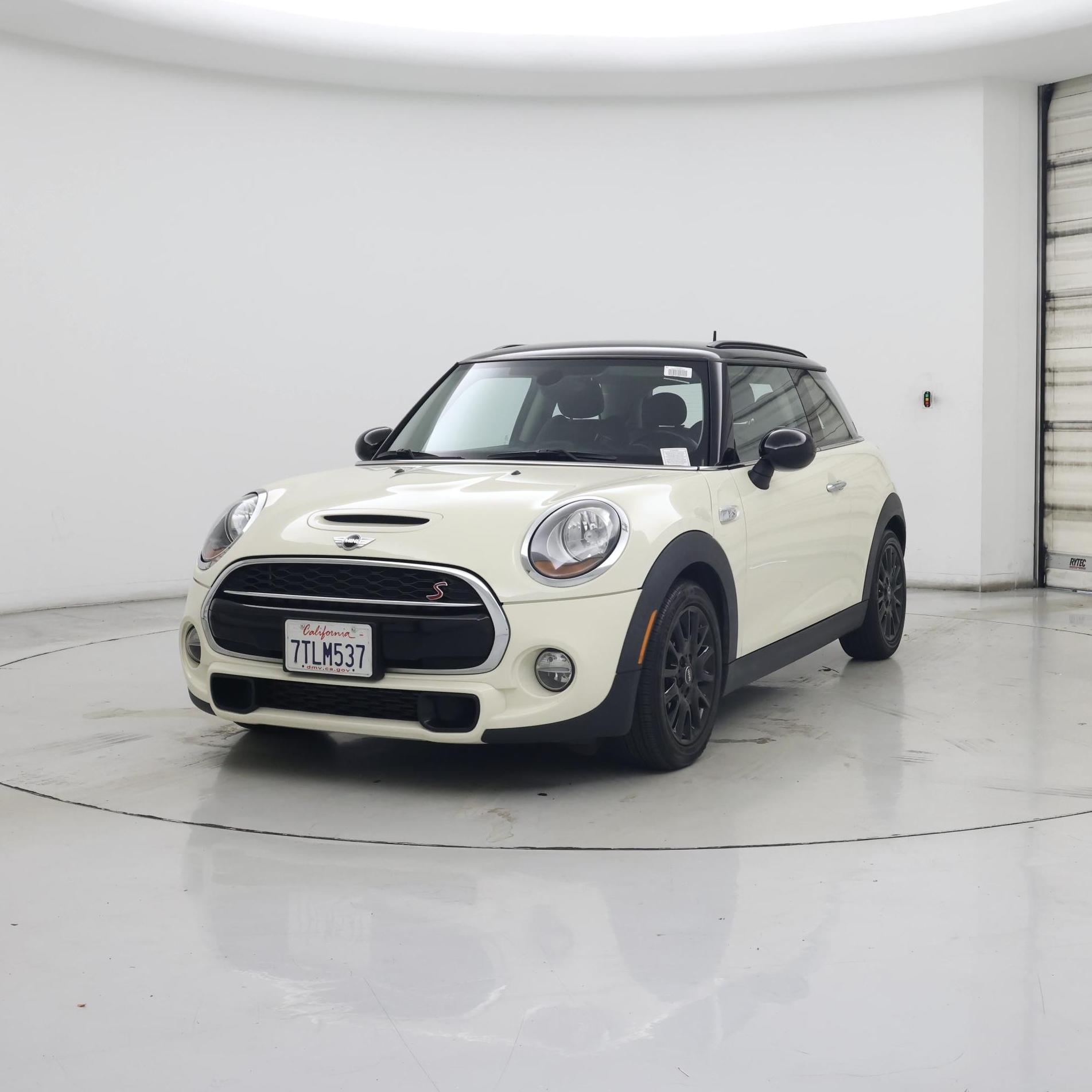 Thumbnail: 2016 MINI Cooper Hardtop - 4
