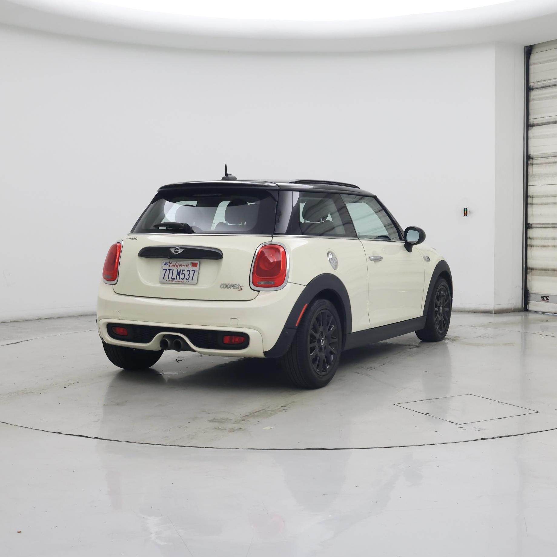 Thumbnail: 2016 MINI Cooper Hardtop - 8