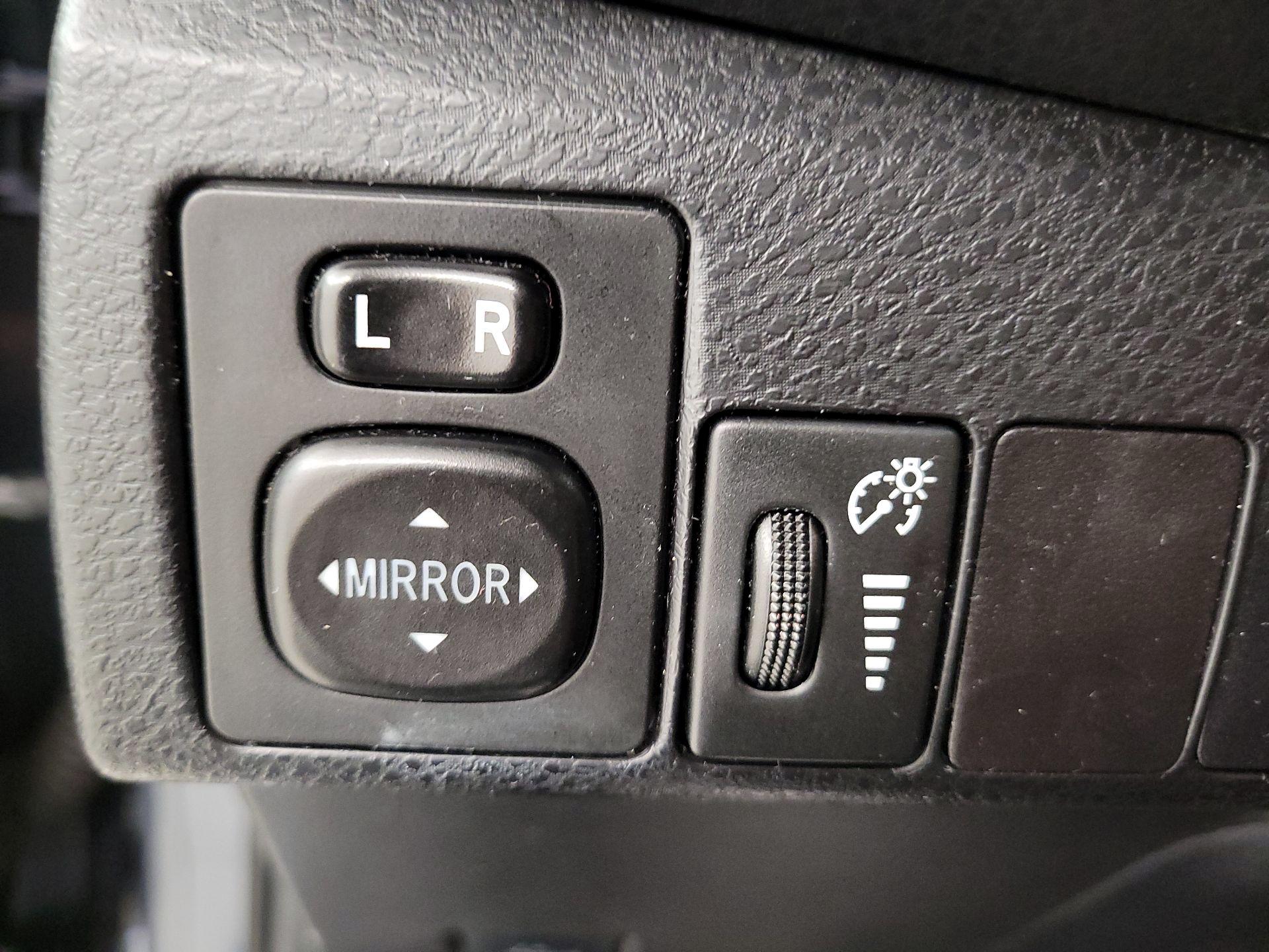 Thumbnail: 2016 Toyota Corolla - 13