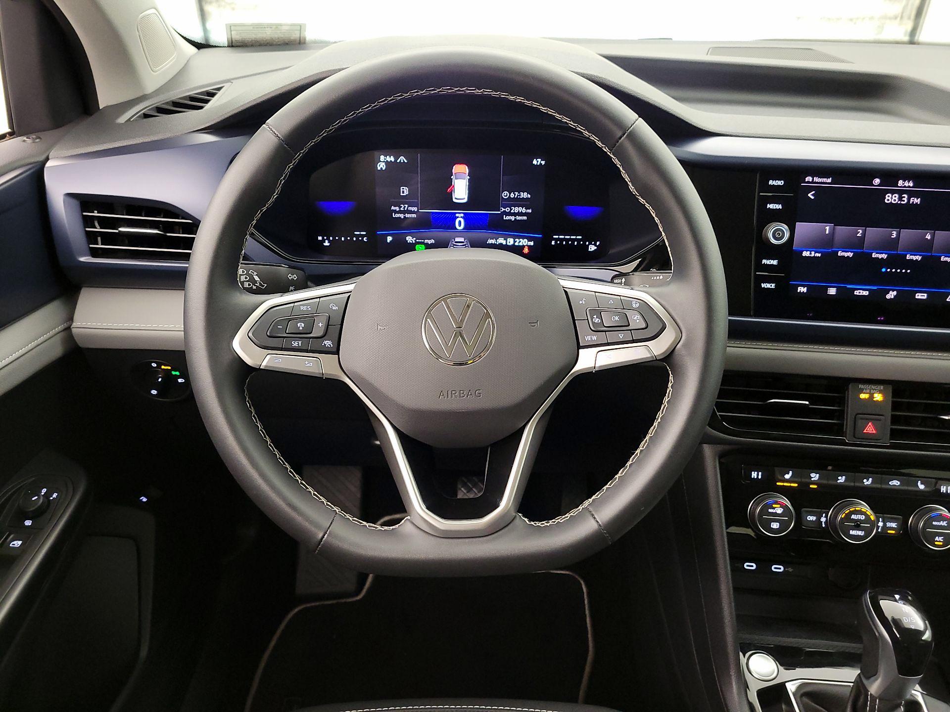 Thumbnail: 2024 Volkswagen Taos - 10