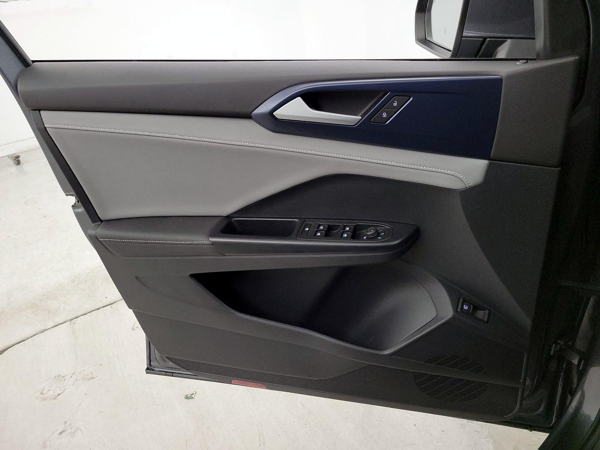 Thumbnail: 2024 Volkswagen Taos - 12