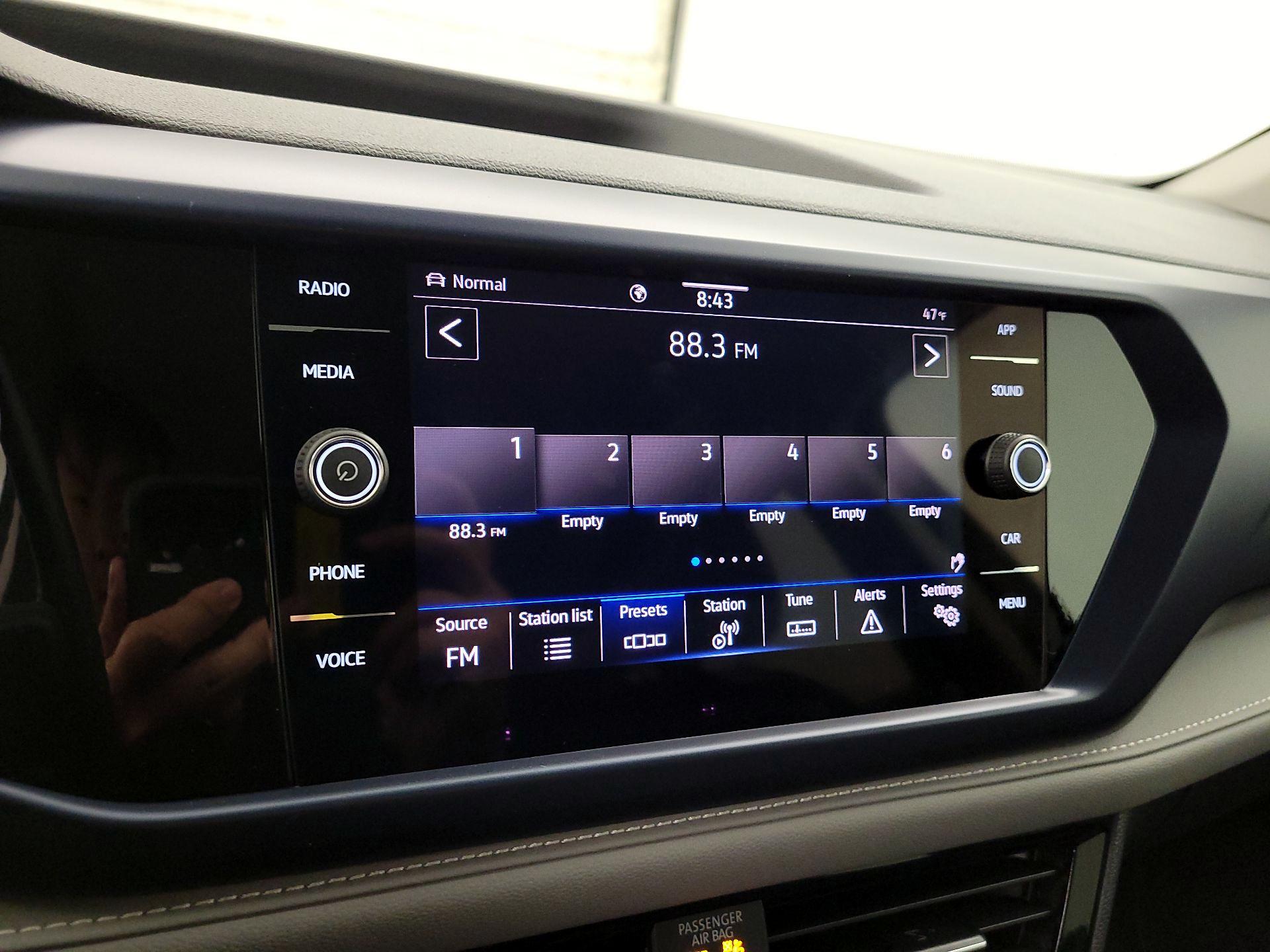 Thumbnail: 2024 Volkswagen Taos - 14