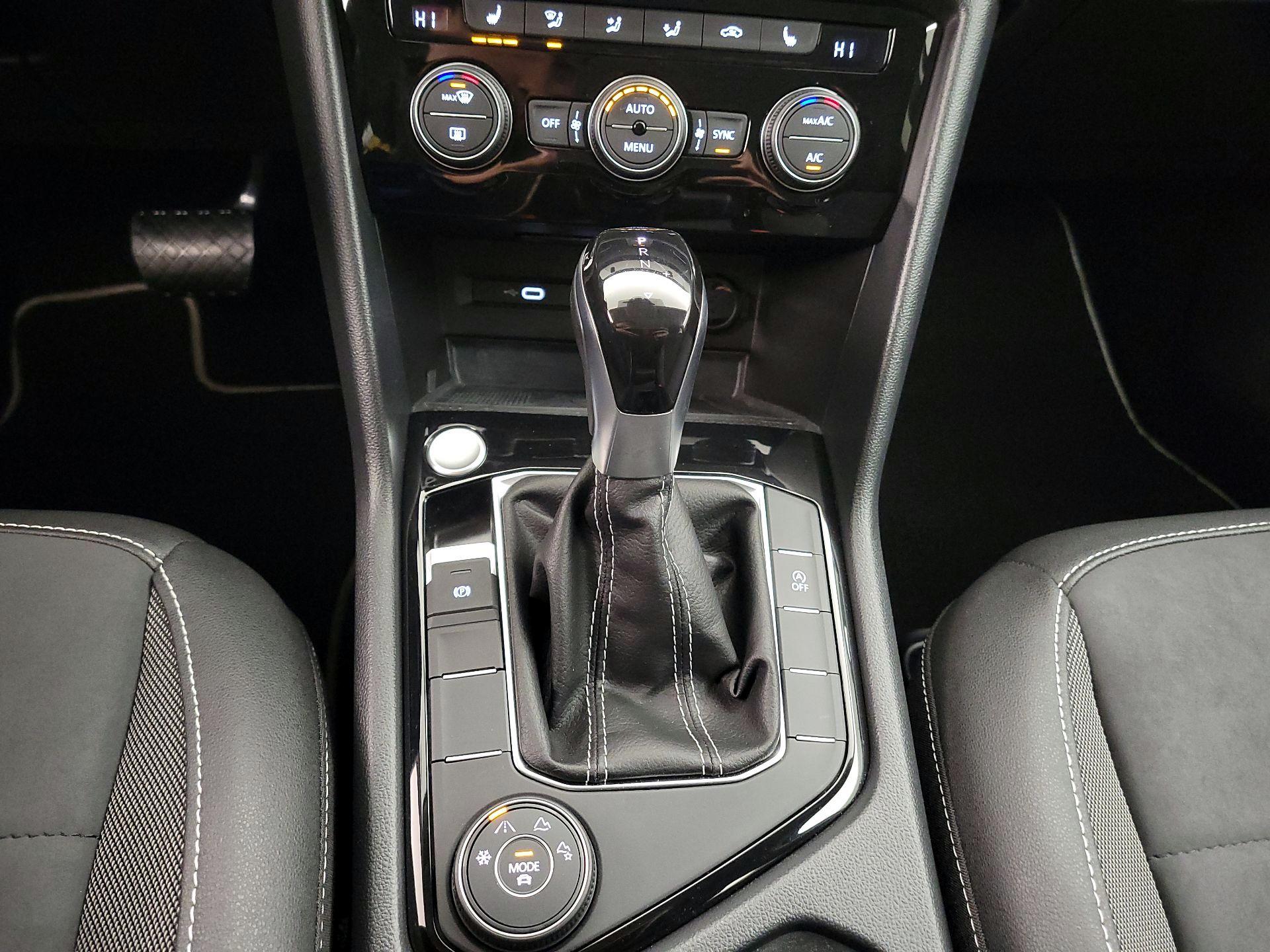 Thumbnail: 2024 Volkswagen Taos - 16