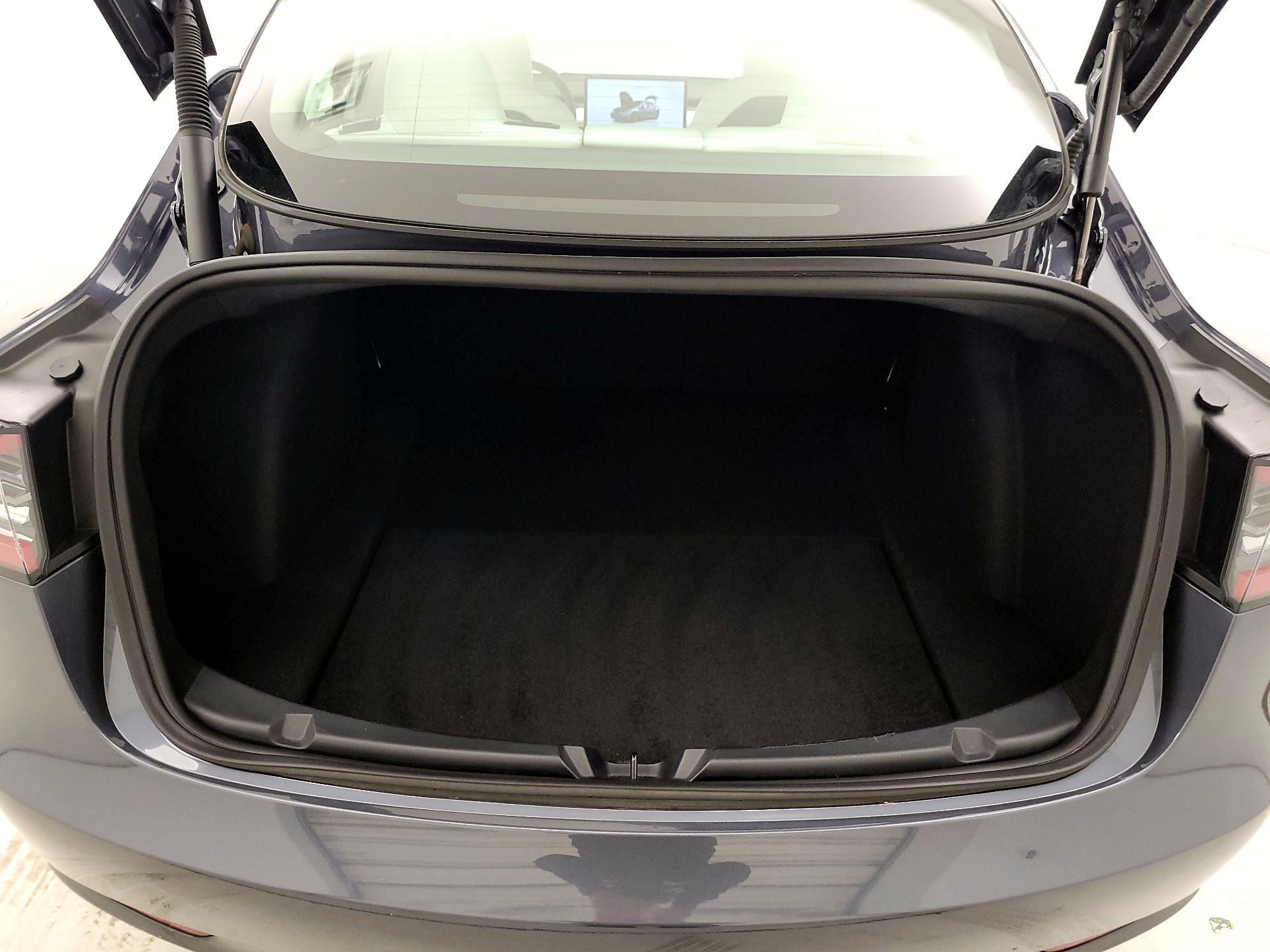 Thumbnail: 2023 Tesla Model 3 - 19