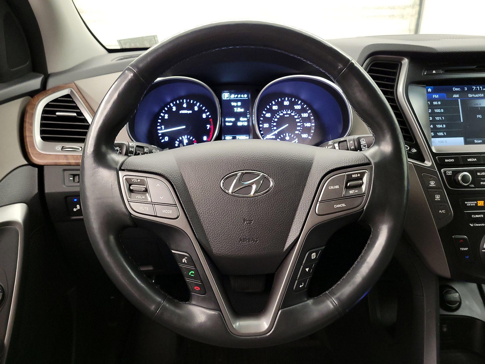 Thumbnail: 2018 Hyundai Santa Fe - 10