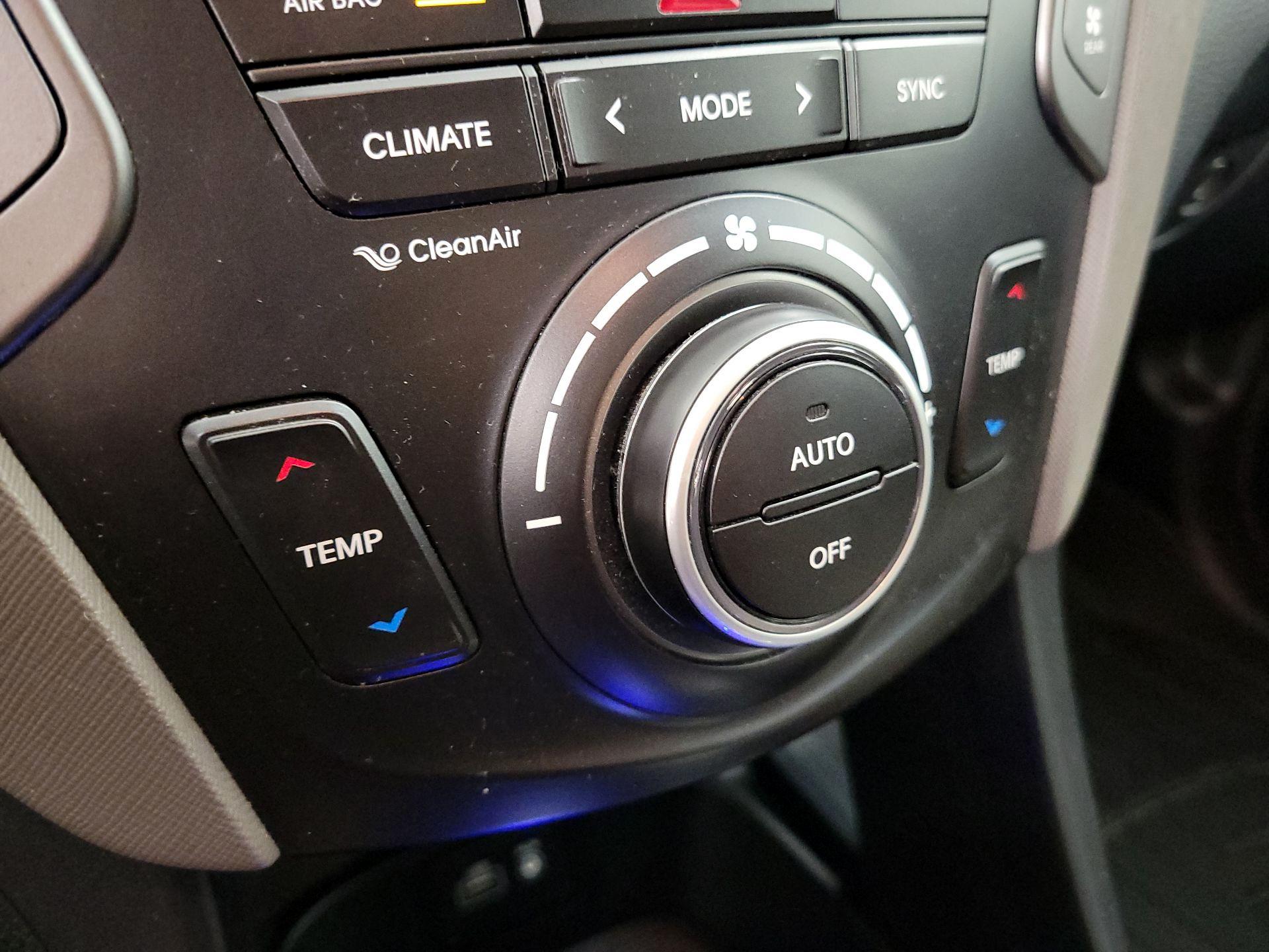 Thumbnail: 2018 Hyundai Santa Fe - 16