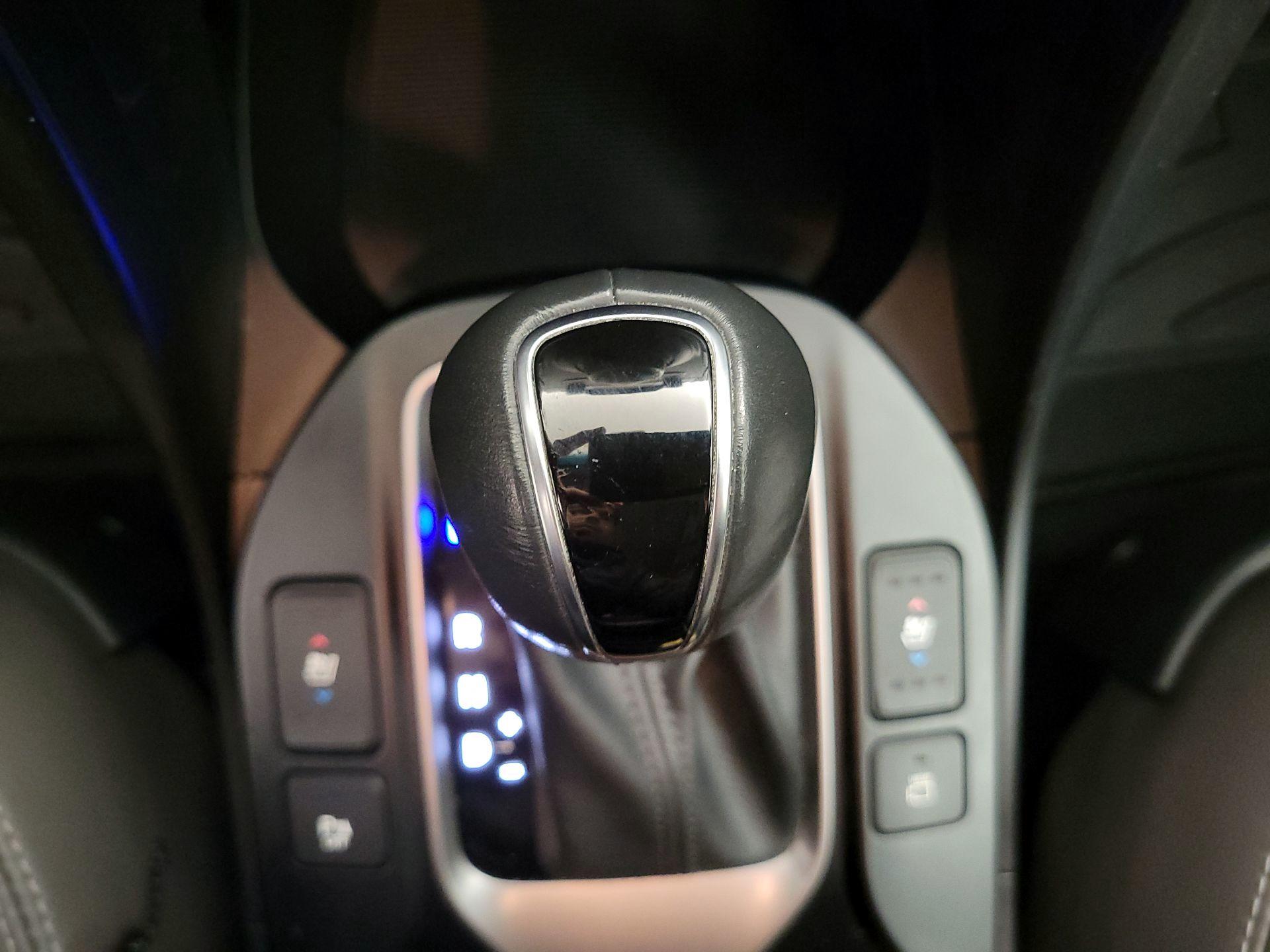 Thumbnail: 2018 Hyundai Santa Fe - 17