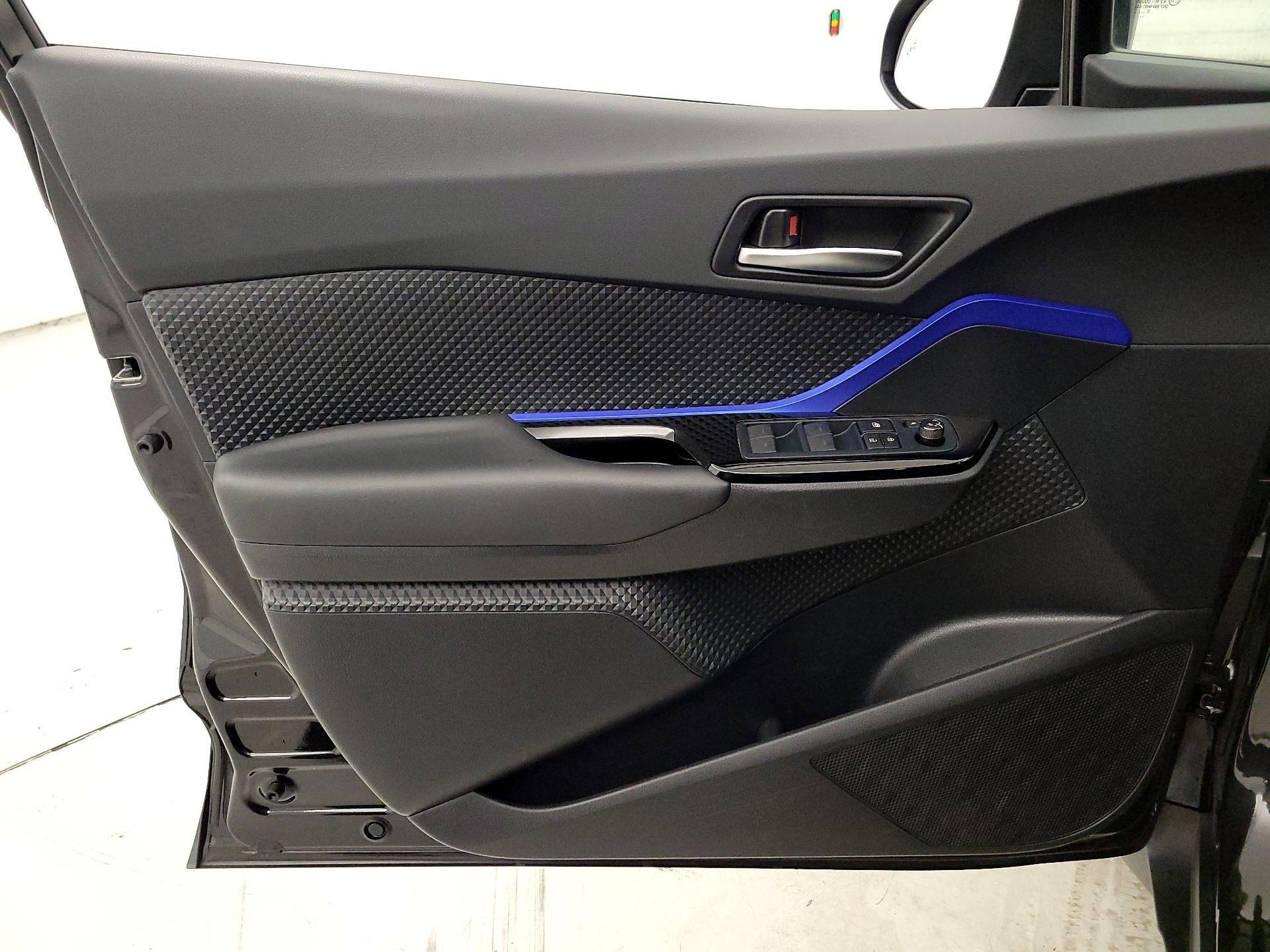 Thumbnail: 2022 Toyota C-HR - 12