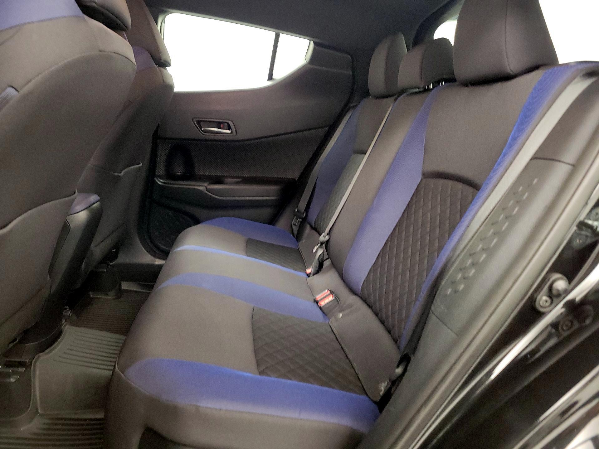 Thumbnail: 2022 Toyota C-HR - 18