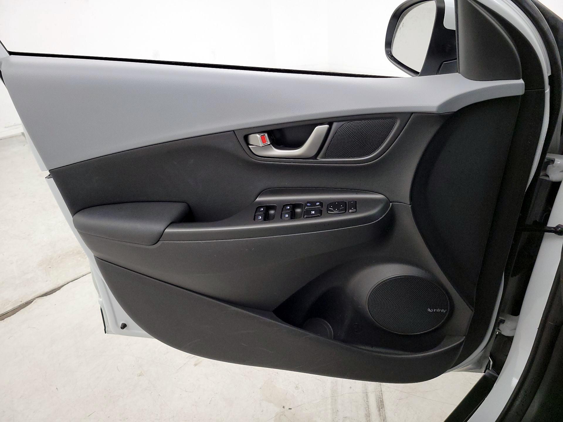 Thumbnail: 2020 Hyundai Kona - 12